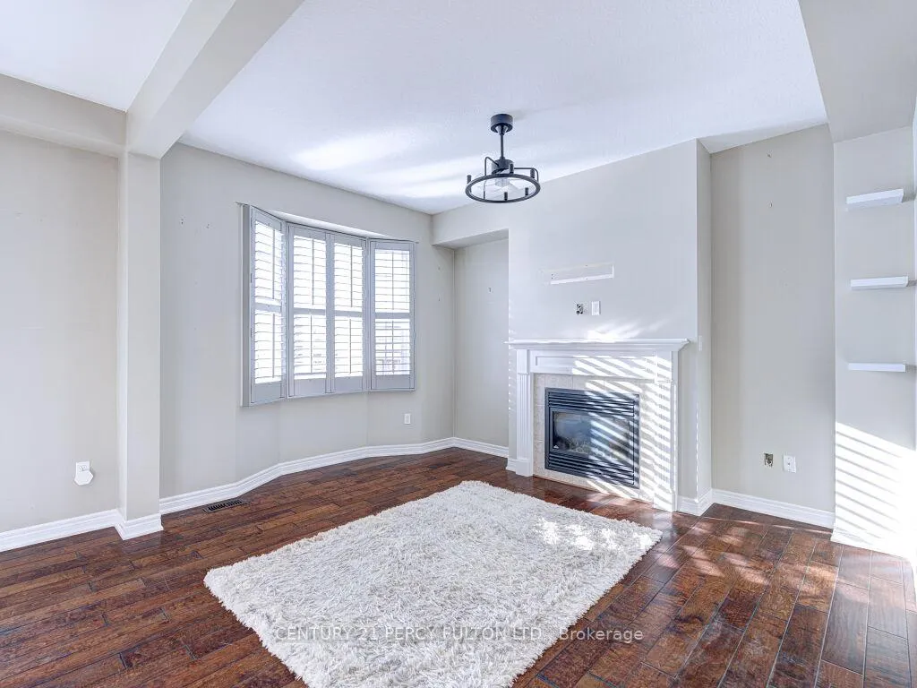 Photo 13 of 61 Bousfield Rise, Hamilton, Waterdown — HOMEH