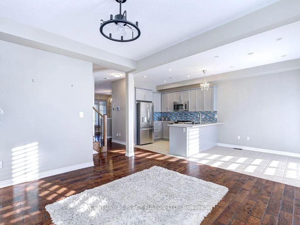 Photo 14 of 61 Bousfield Rise, Hamilton, Waterdown — HOMEH