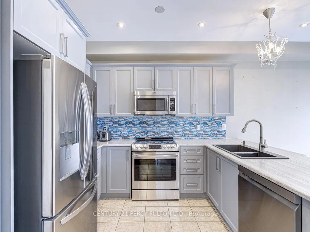 Photo 20 of 61 Bousfield Rise, Hamilton, Waterdown — HOMEH