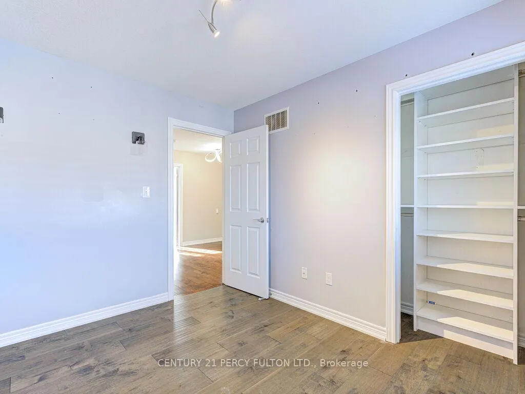 Photo 33 of 61 Bousfield Rise, Hamilton, Waterdown — HOMEH