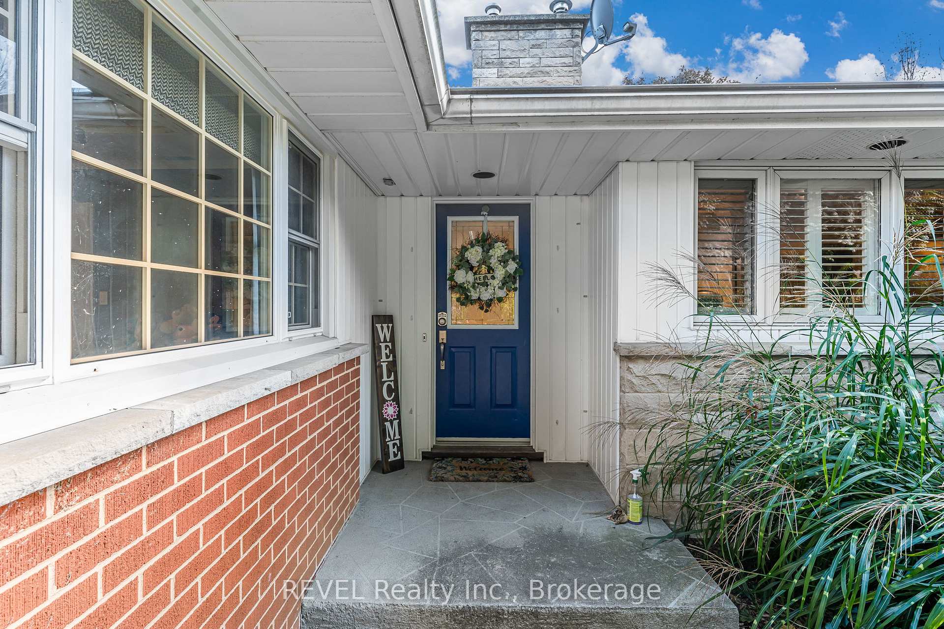 Photo 3 of 5 Cherryhill Drive, Grimsby, Grimsby East — HOMEH