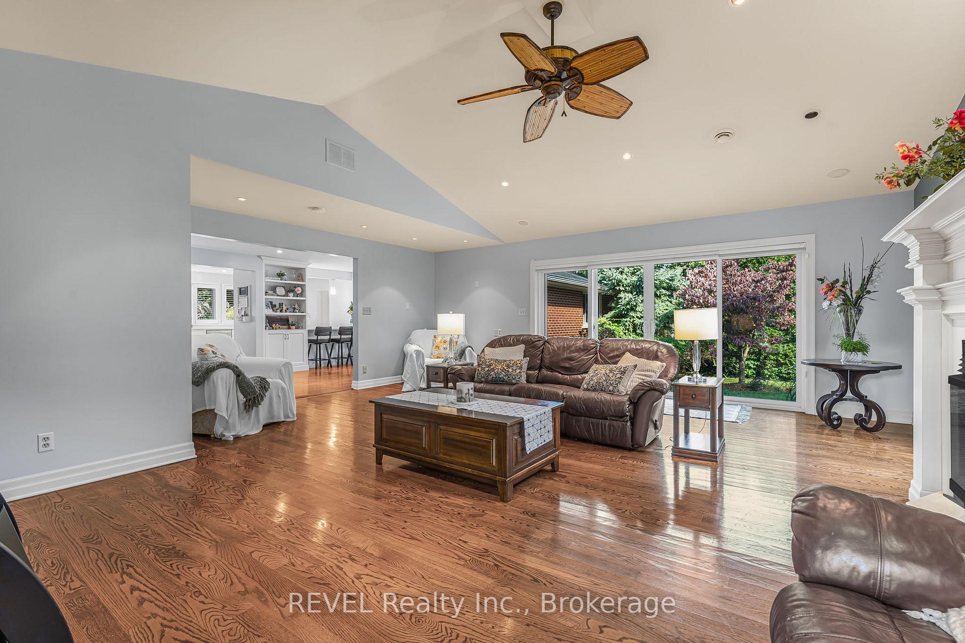 Photo 14 of 5 Cherryhill Drive, Grimsby, Grimsby East — HOMEH
