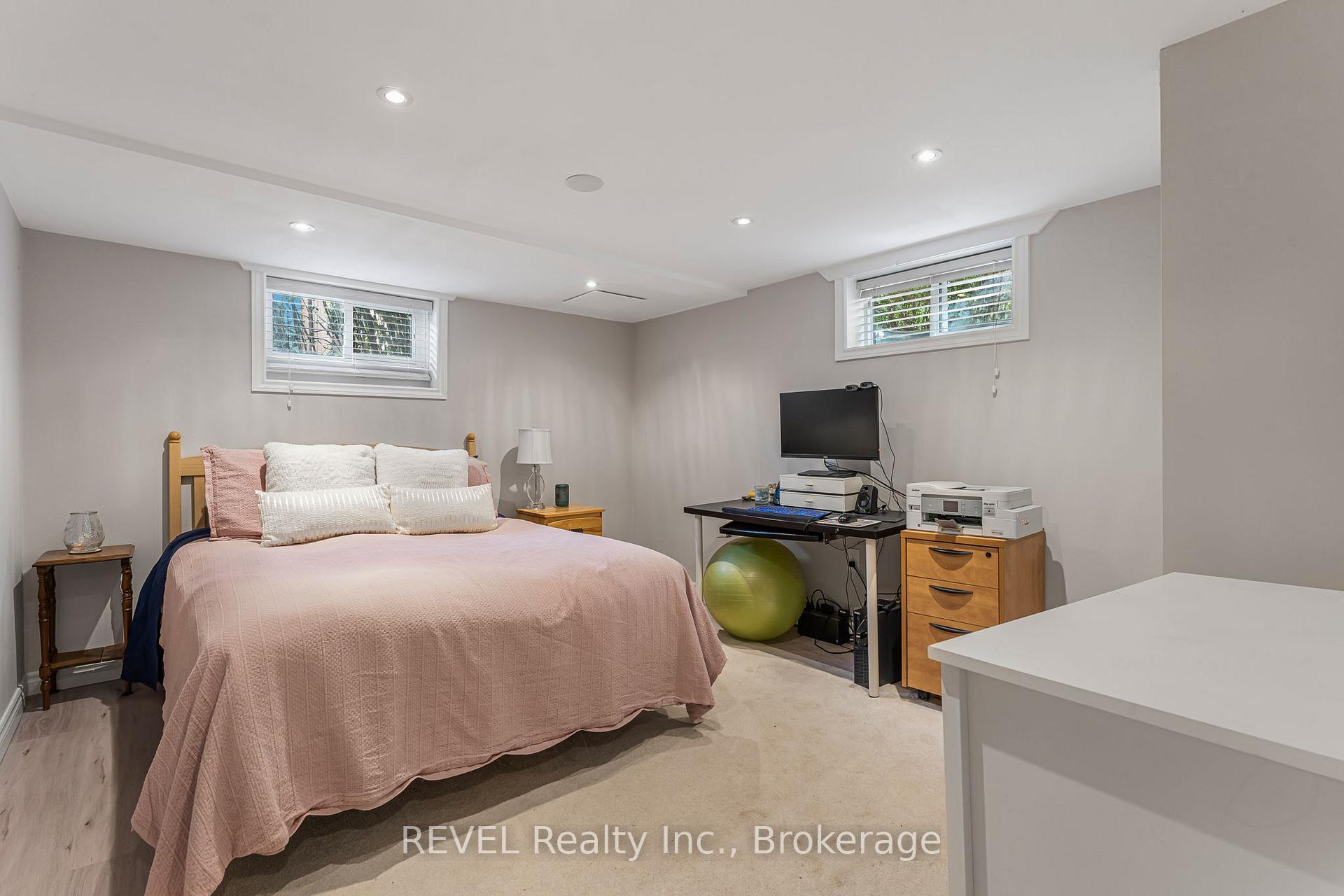 Photo 26 of 5 Cherryhill Drive, Grimsby, Grimsby East — HOMEH
