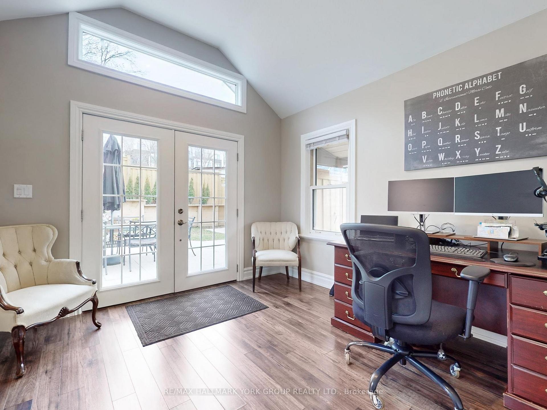 Photo 11 of 21 Irwin Avenue, Aurora, Aurora Village — HOMEH