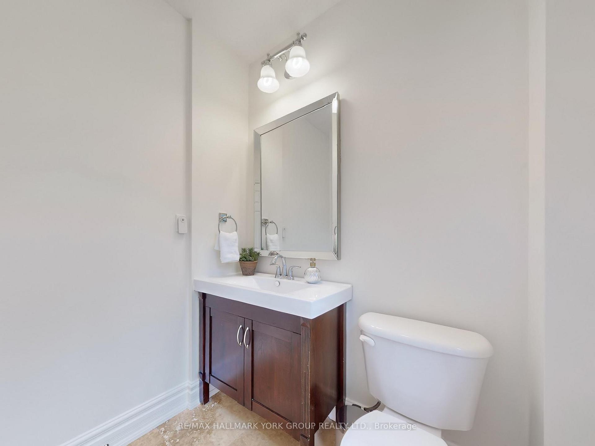 Photo 14 of 21 Irwin Avenue, Aurora, Aurora Village — HOMEH