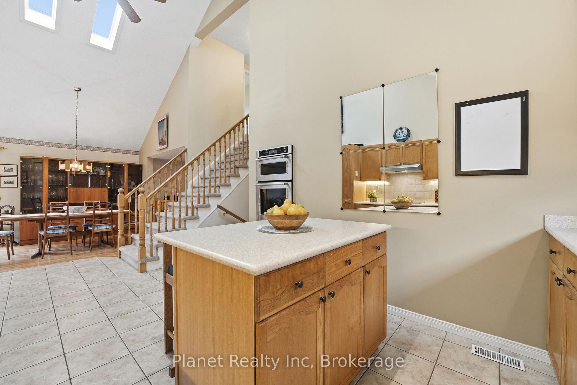 Photo 11 of 24 Fletcher Court, Guelph, Grange Road — HOMEH