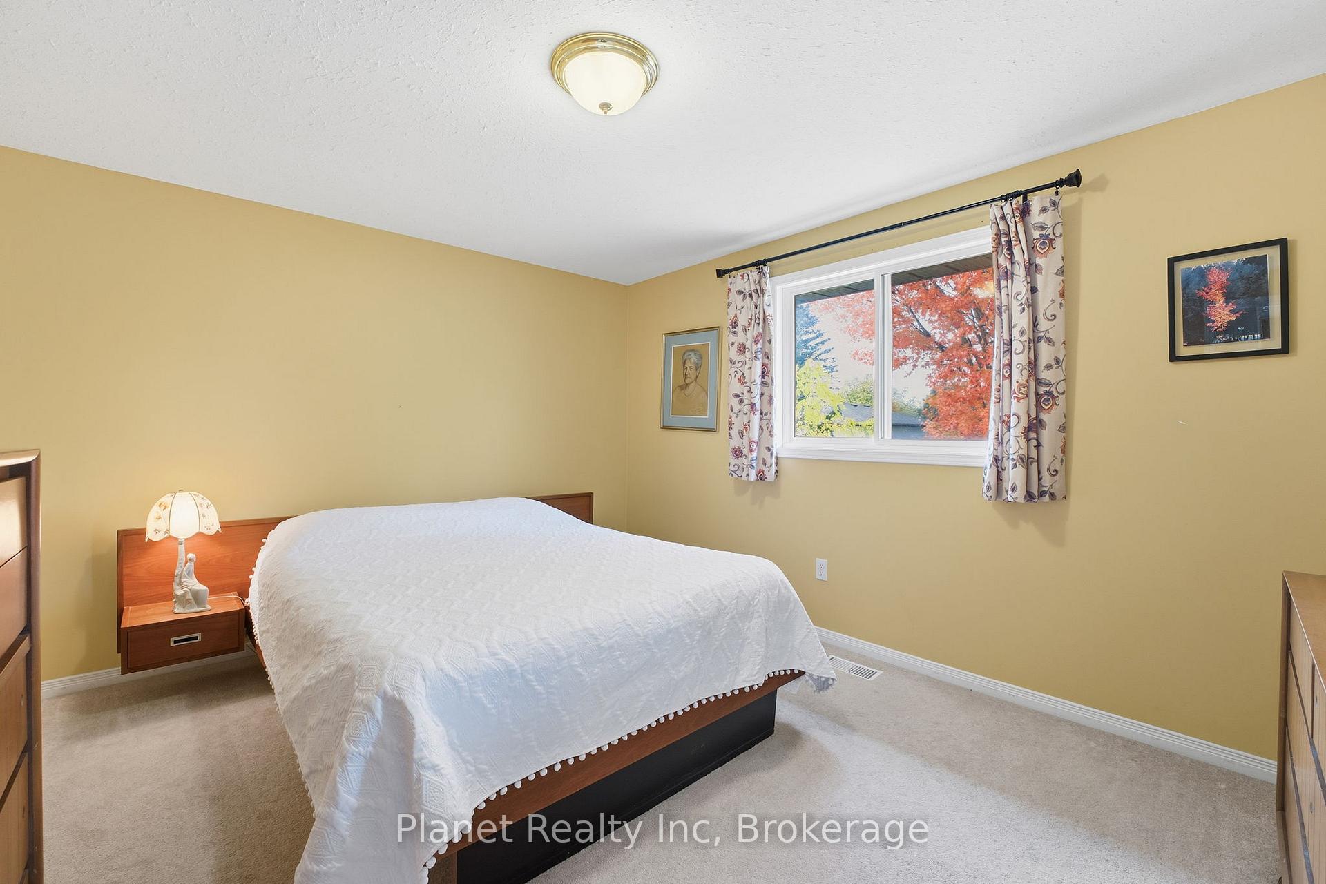 Photo 18 of 24 Fletcher Court, Guelph, Grange Road — HOMEH