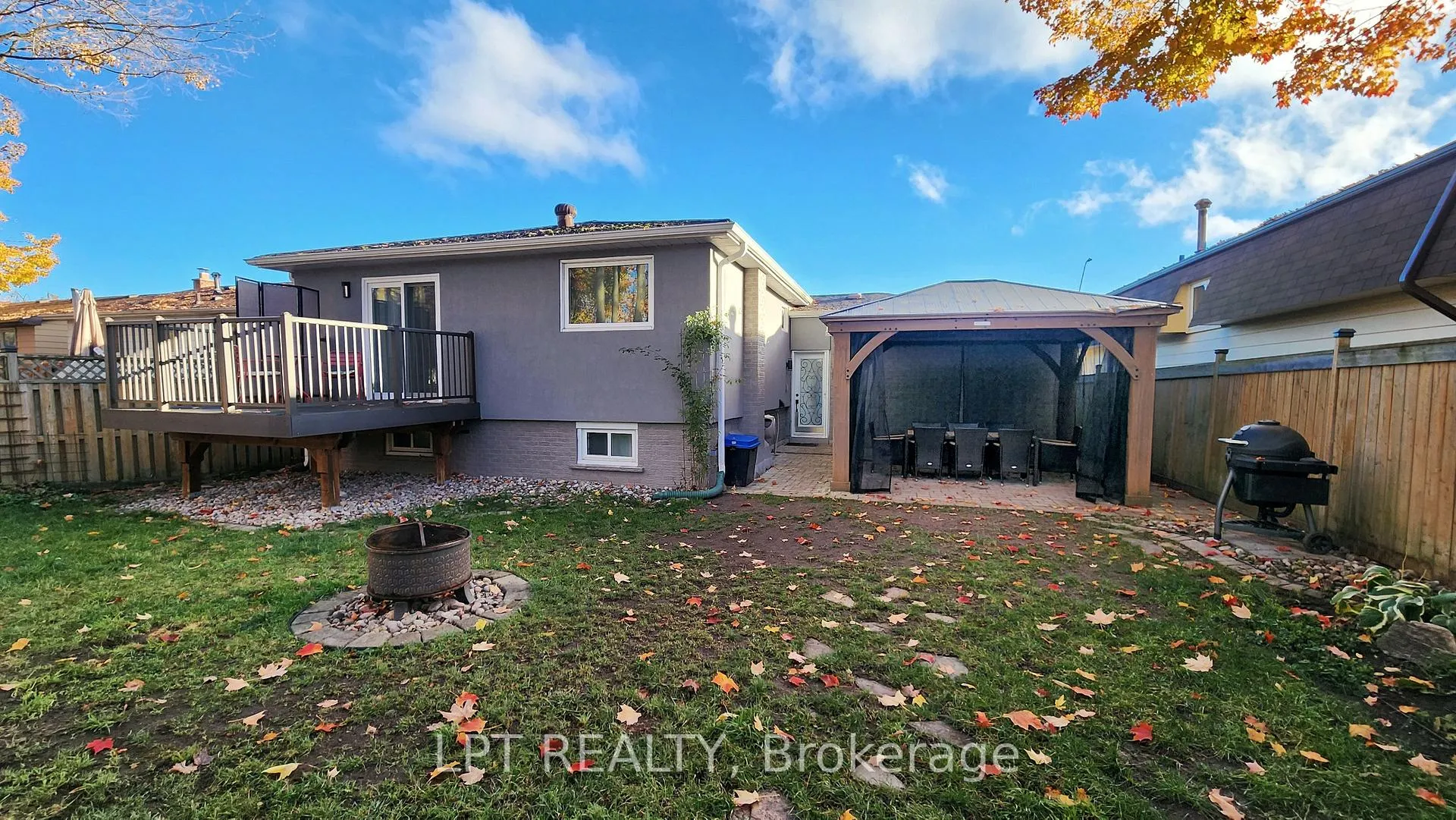 Photo 42 of 48 Maplehurst Crescent, Barrie, Cundles East — HOMEH