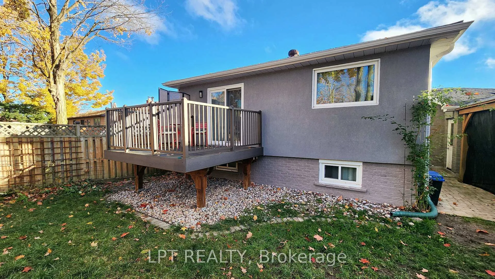 Photo 46 of 48 Maplehurst Crescent, Barrie, Cundles East — HOMEH