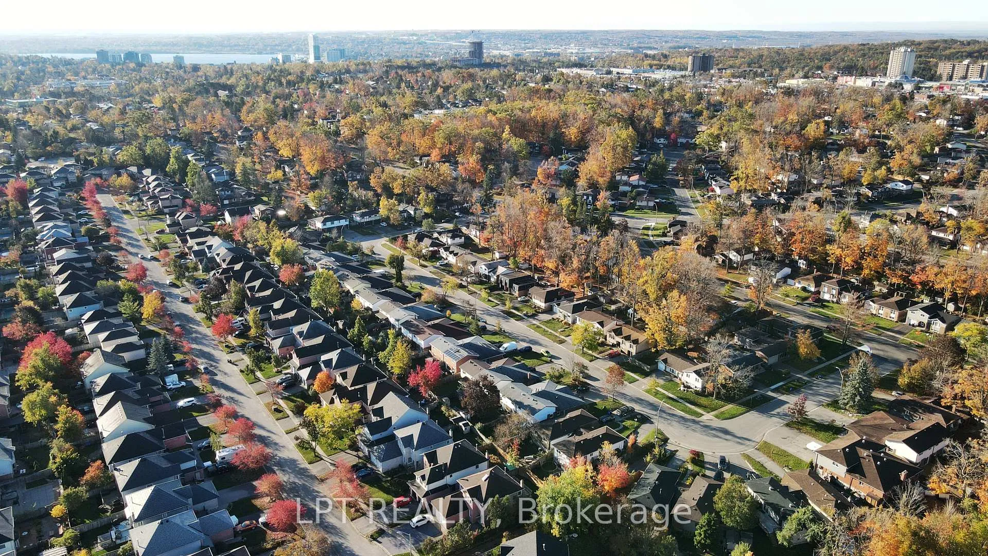Photo 50 of 48 Maplehurst Crescent, Barrie, Cundles East — HOMEH