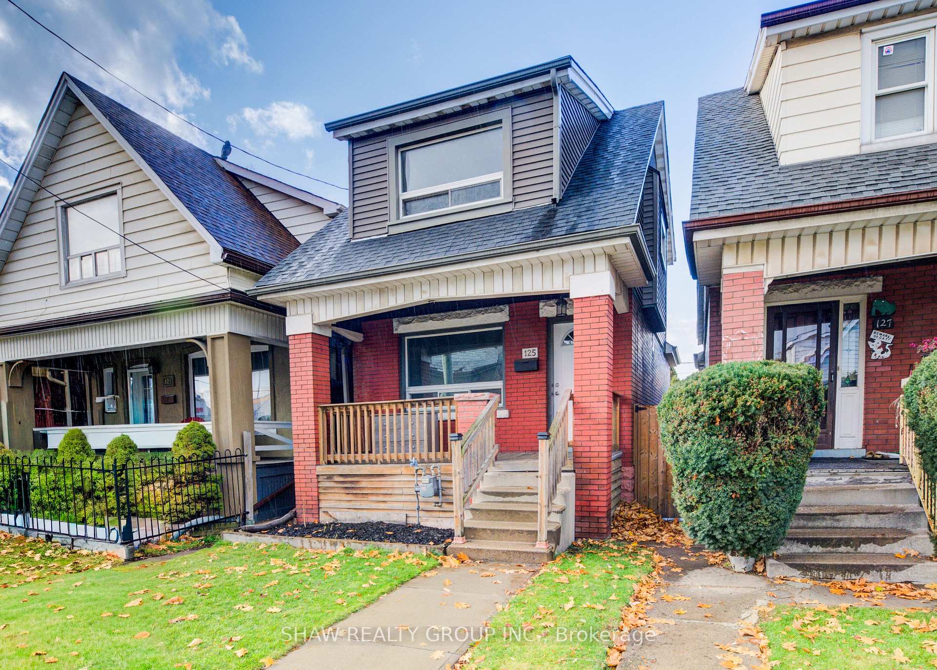 Photo 1 of 125 Melrose Avenue N, Hamilton, Stipley — HOMEH