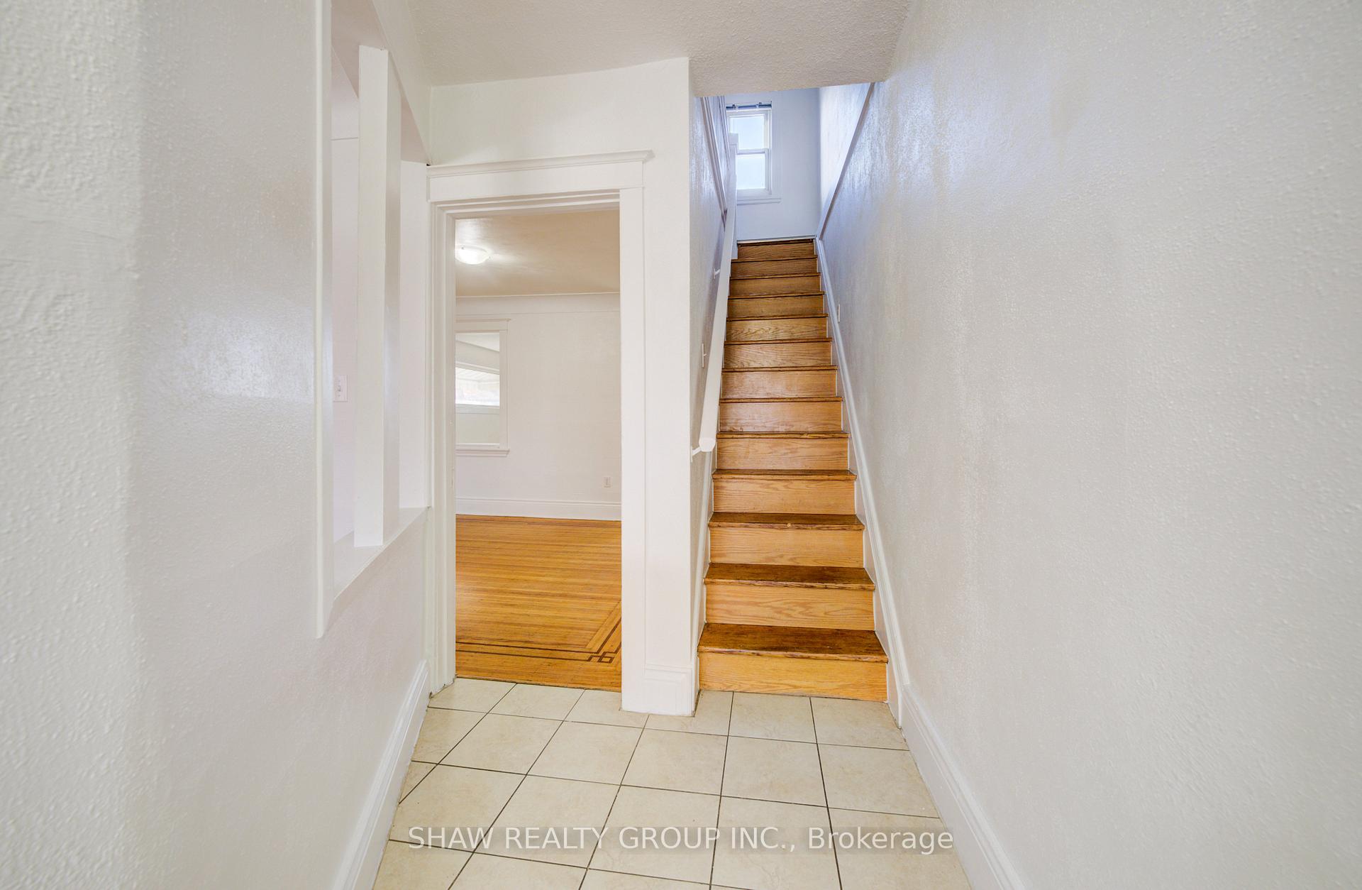 Photo 7 of 125 Melrose Avenue N, Hamilton, Stipley — HOMEH
