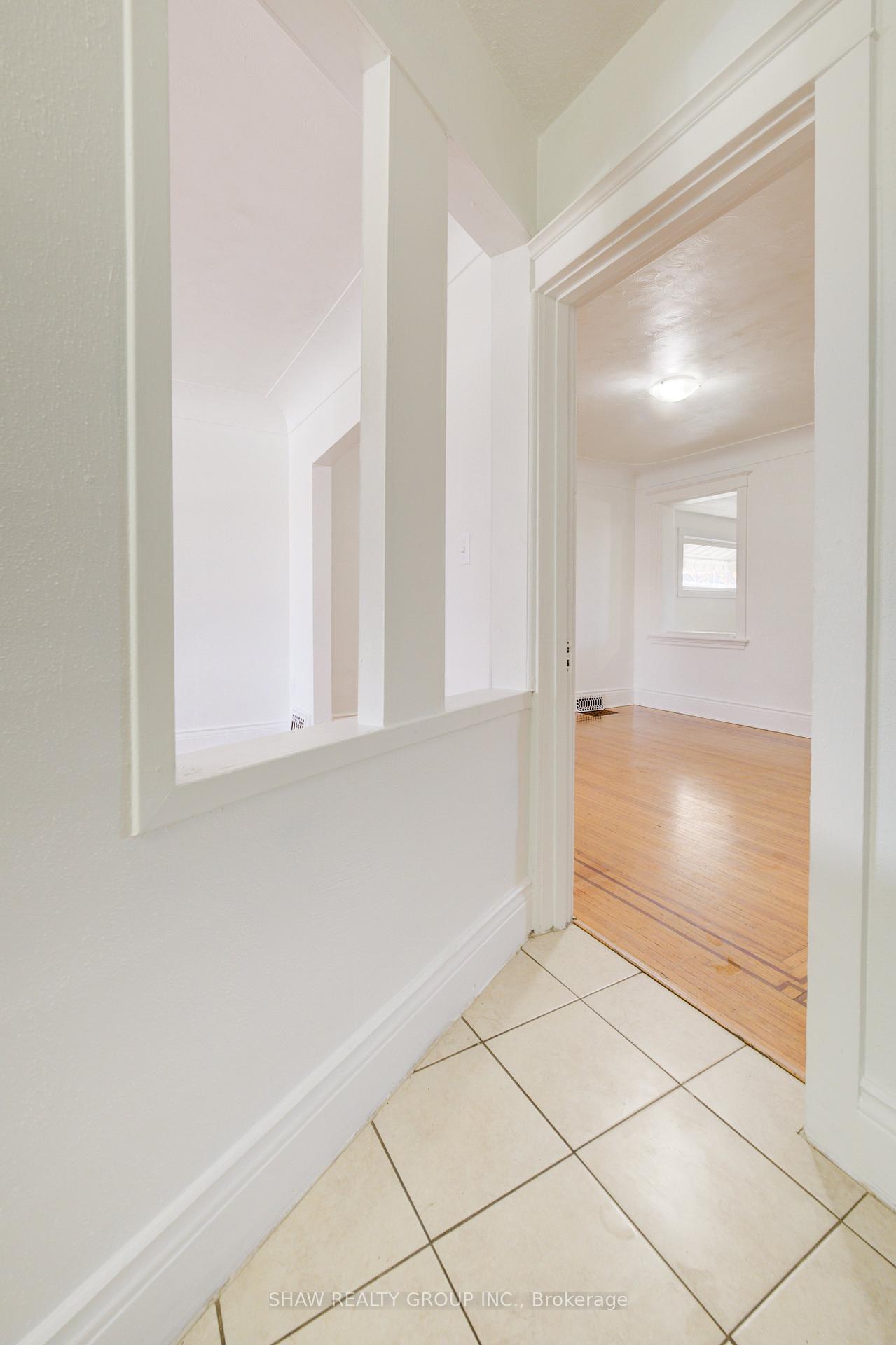 Photo 8 of 125 Melrose Avenue N, Hamilton, Stipley — HOMEH