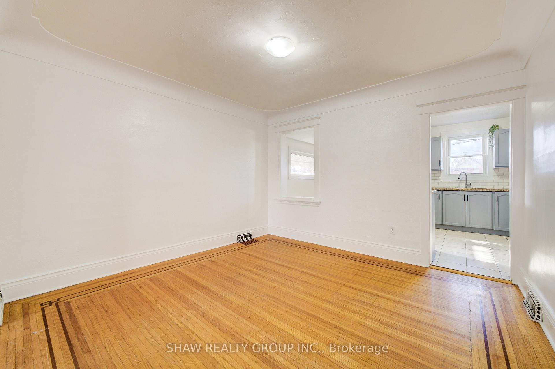 Photo 9 of 125 Melrose Avenue N, Hamilton, Stipley — HOMEH