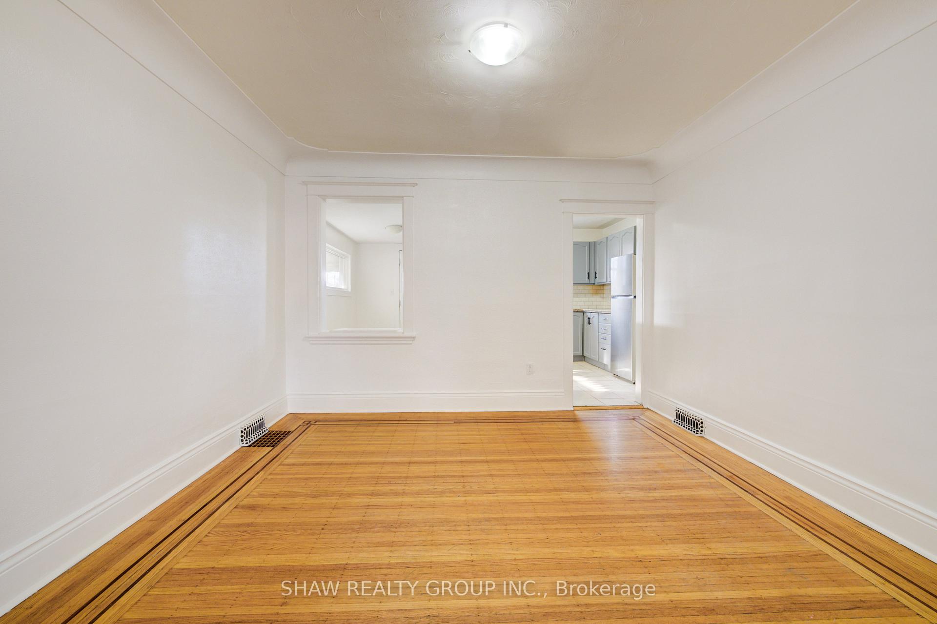 Photo 10 of 125 Melrose Avenue N, Hamilton, Stipley — HOMEH