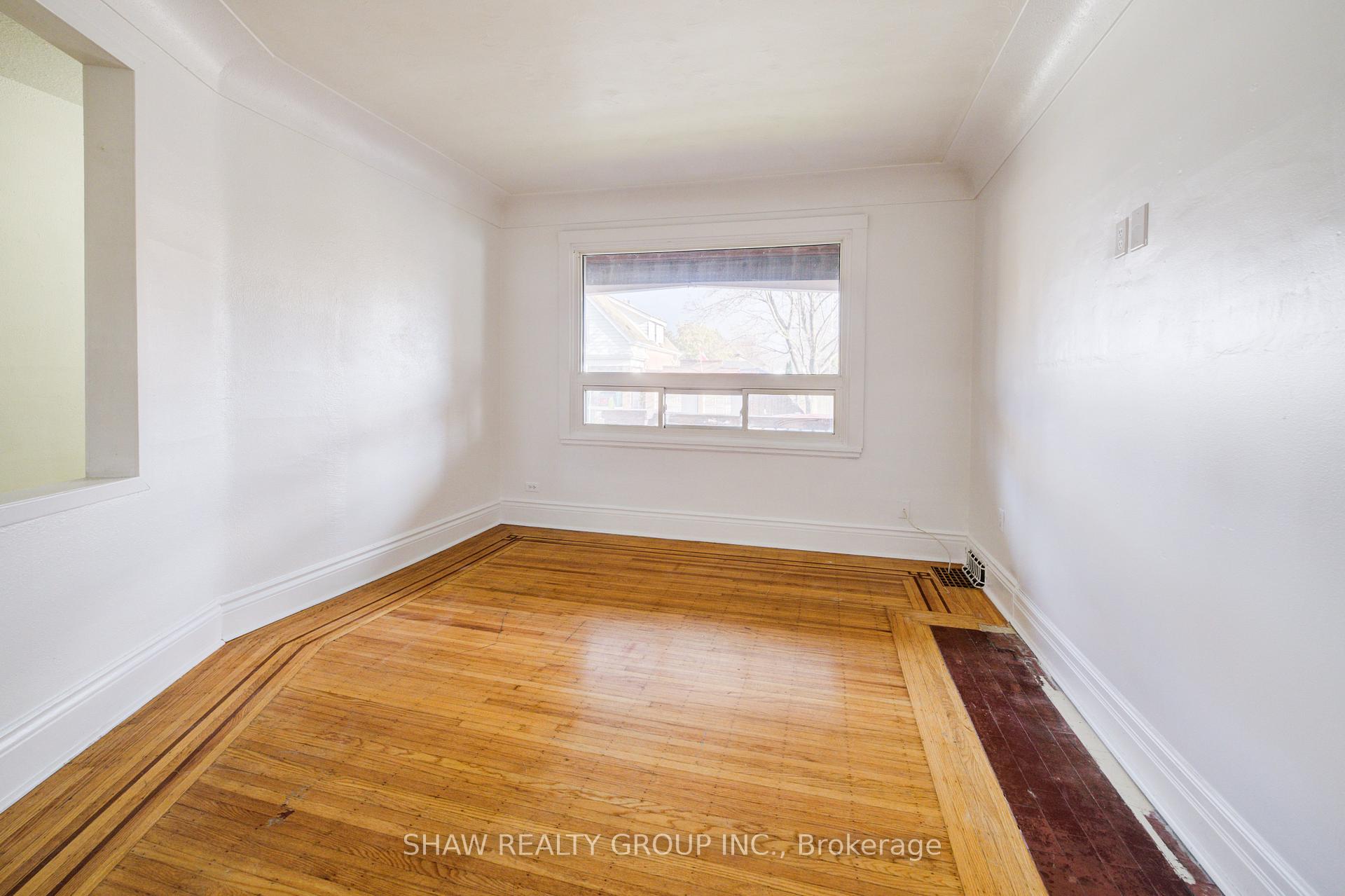 Photo 12 of 125 Melrose Avenue N, Hamilton, Stipley — HOMEH