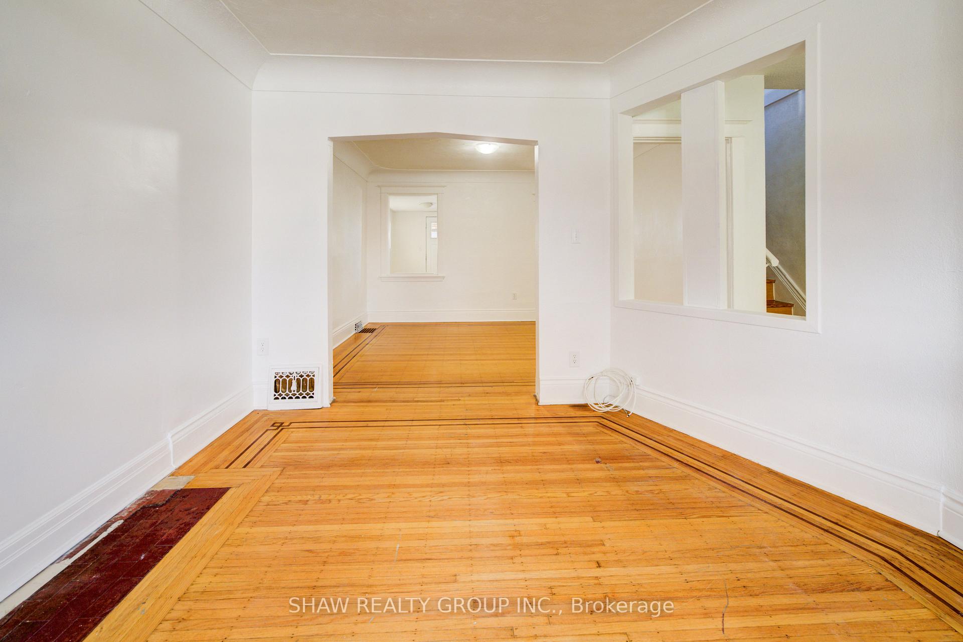 Photo 14 of 125 Melrose Avenue N, Hamilton, Stipley — HOMEH