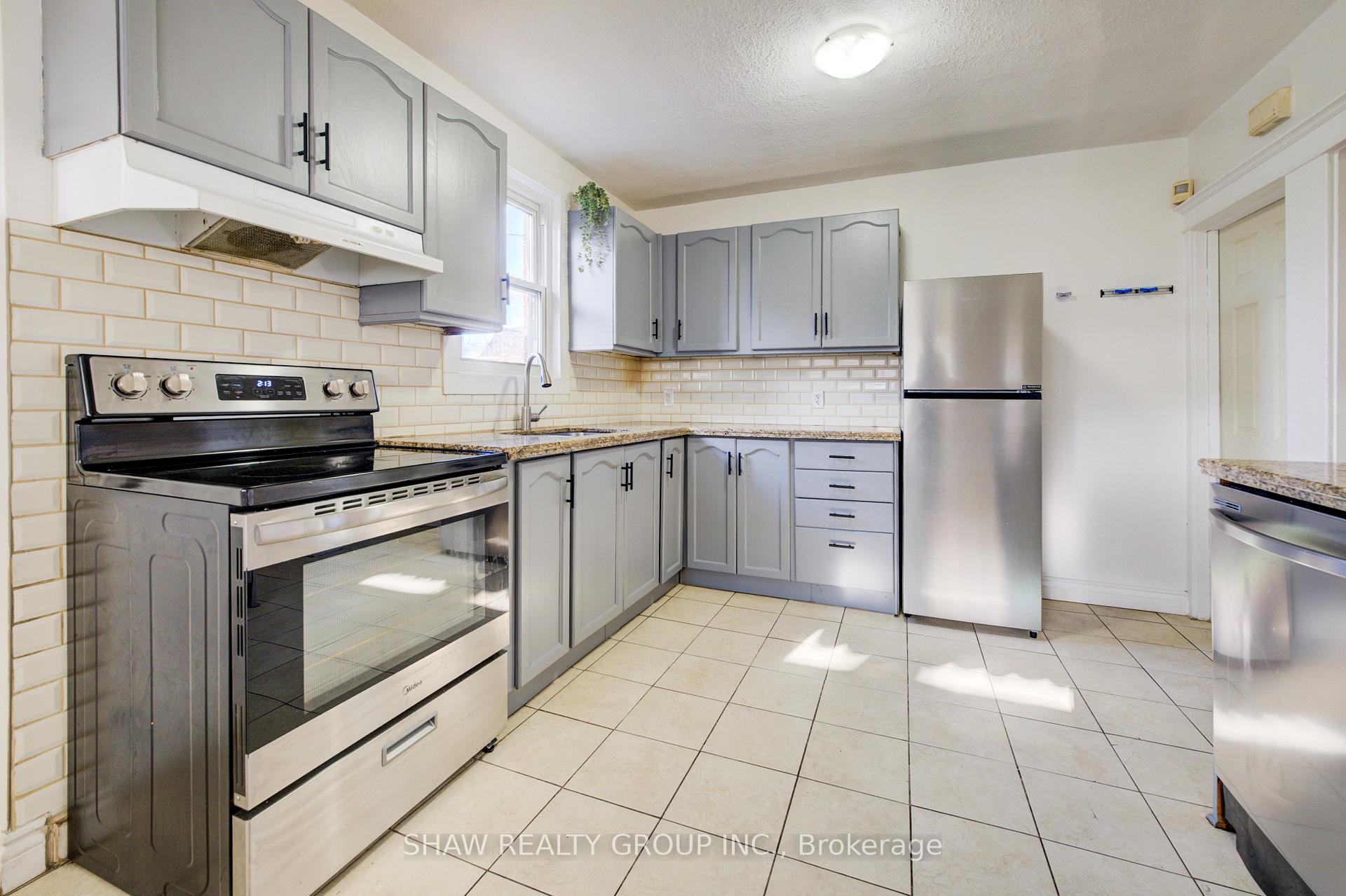 Photo 17 of 125 Melrose Avenue N, Hamilton, Stipley — HOMEH