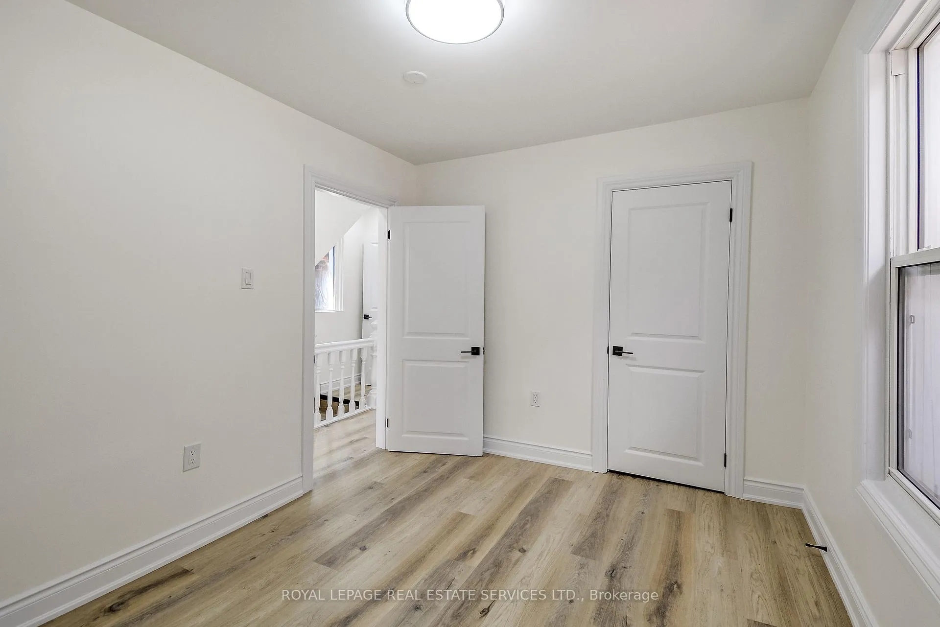 Photo 16 of 35 Fairleigh Avenue N, Hamilton, Gibson — HOMEH