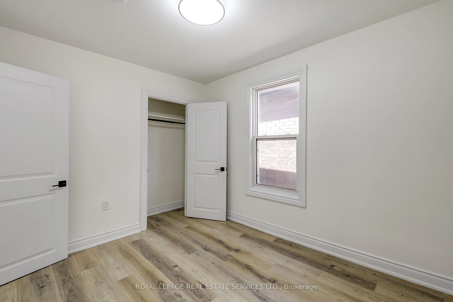 Photo 17 of 35 Fairleigh Avenue N, Hamilton, Gibson — HOMEH