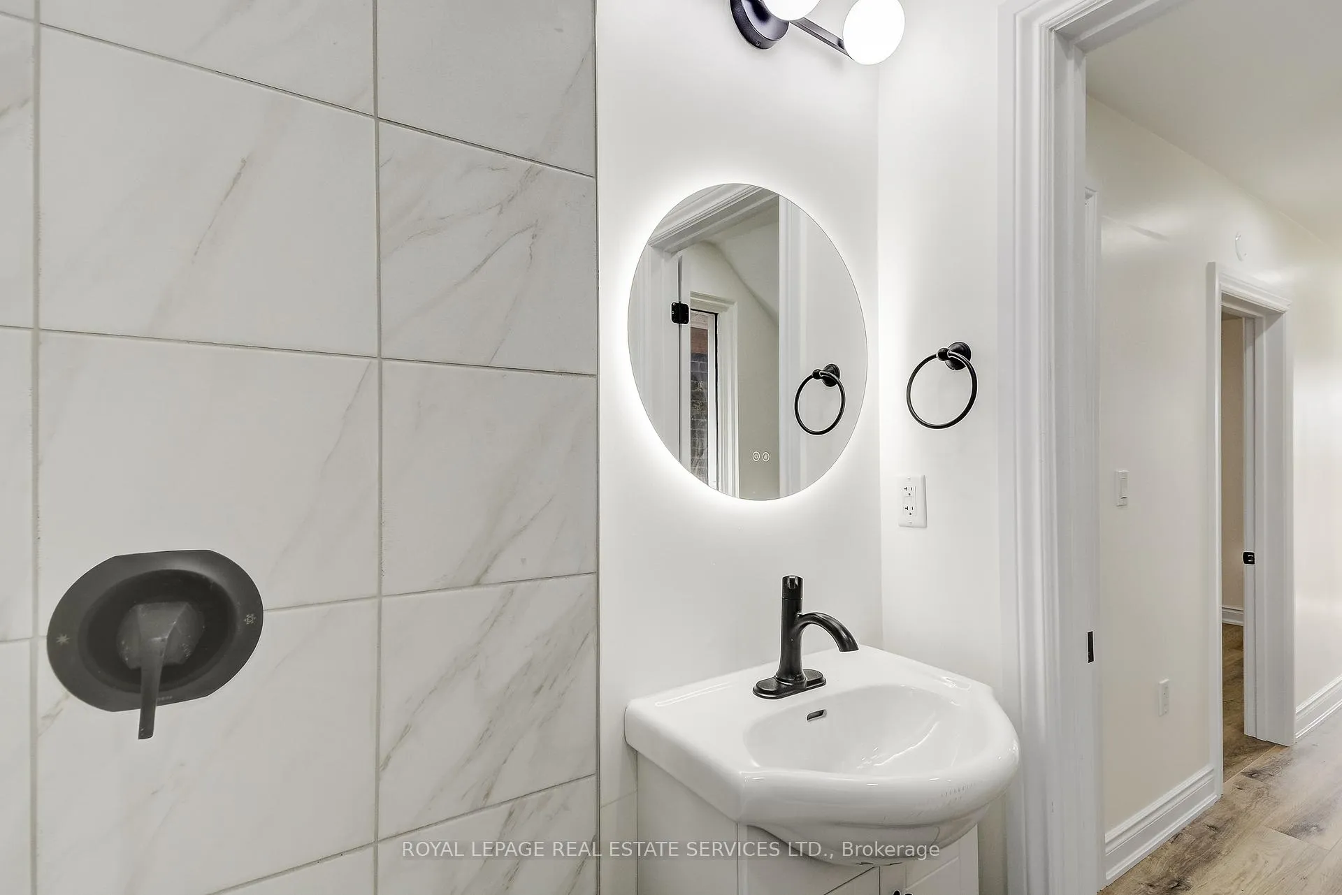 Photo 22 of 35 Fairleigh Avenue N, Hamilton, Gibson — HOMEH