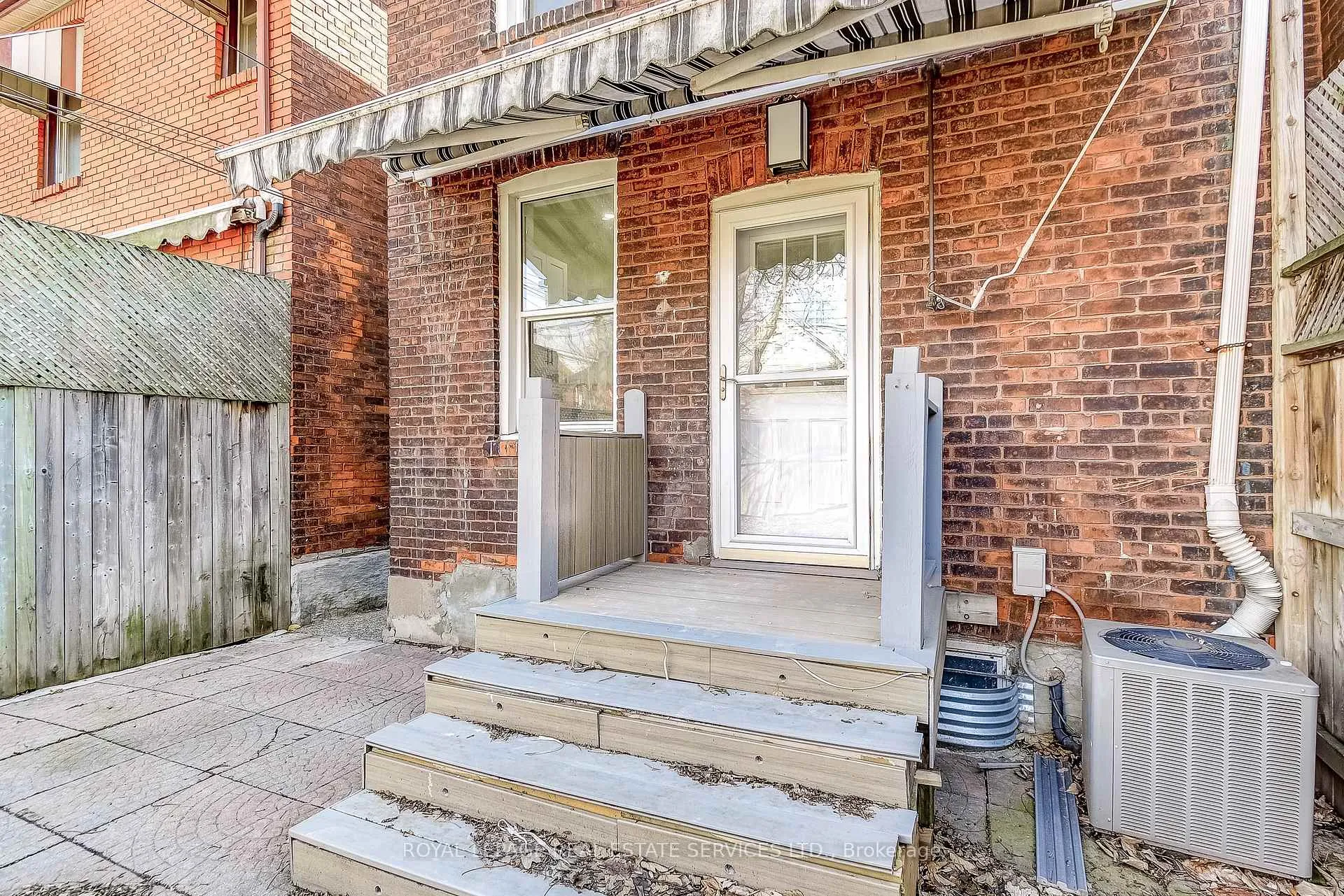 Photo 30 of 35 Fairleigh Avenue N, Hamilton, Gibson — HOMEH