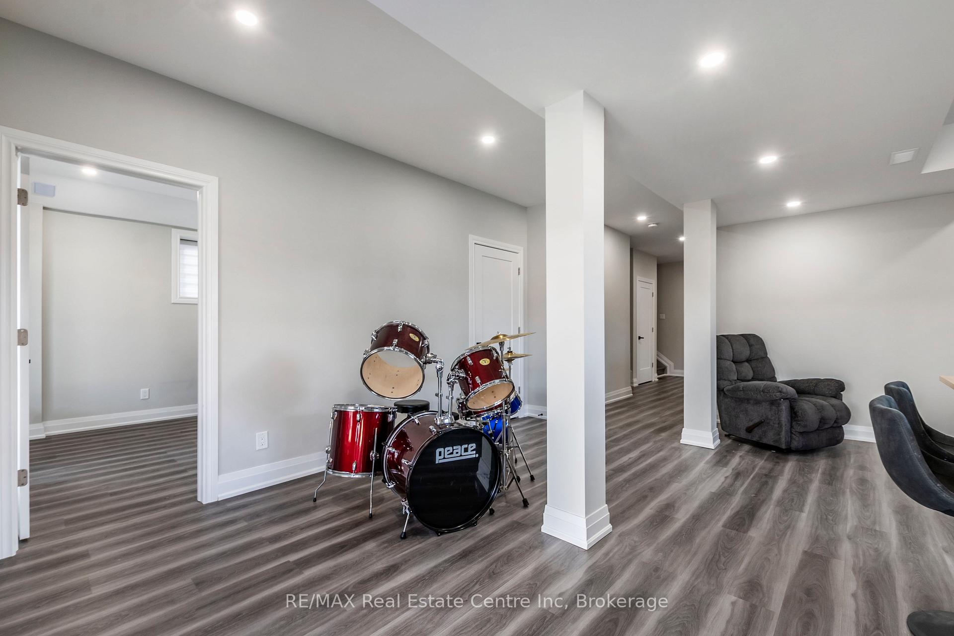 Photo 34 of 49 Keating Street, Guelph, Grange Road — HOMEH