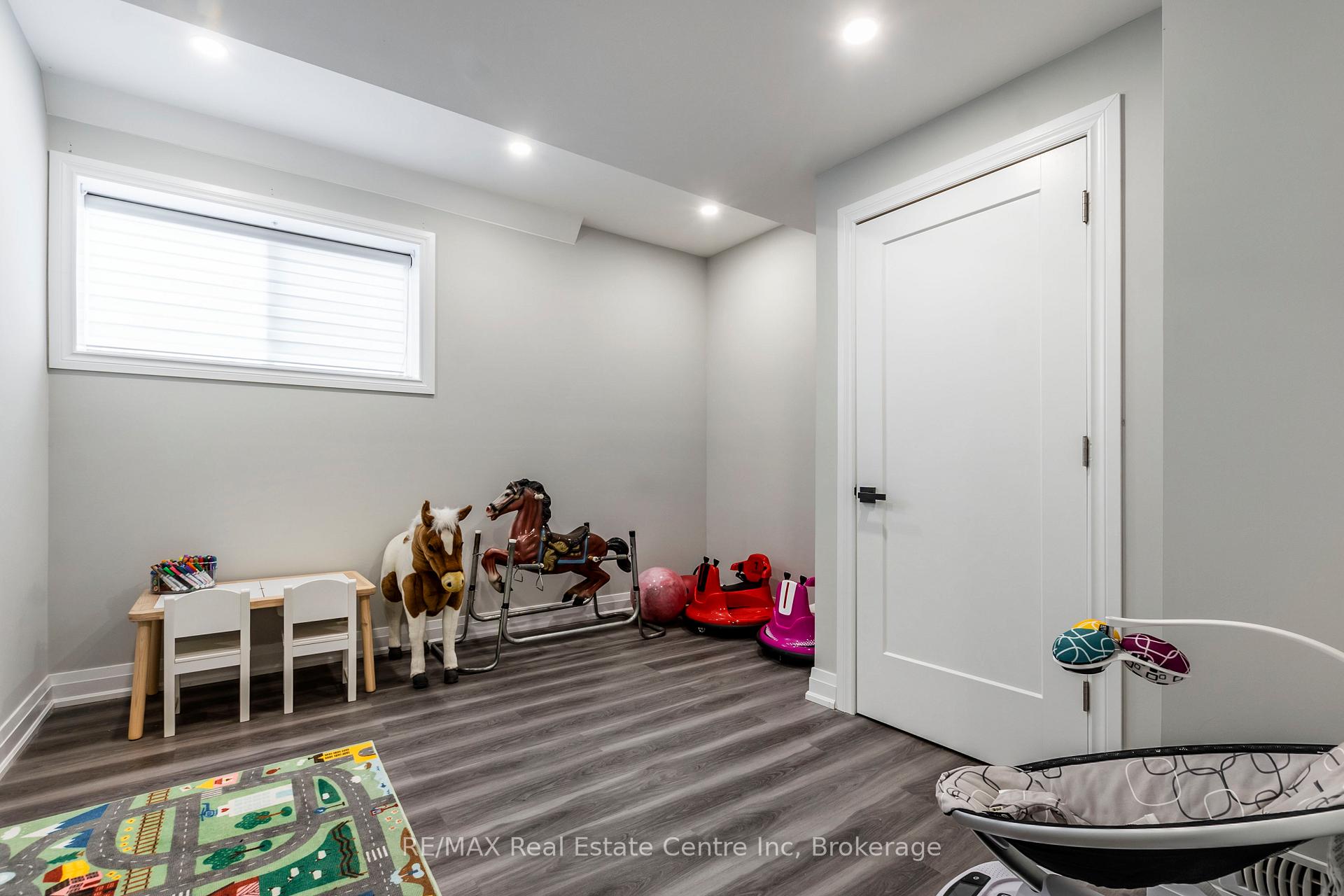 Photo 36 of 49 Keating Street, Guelph, Grange Road — HOMEH
