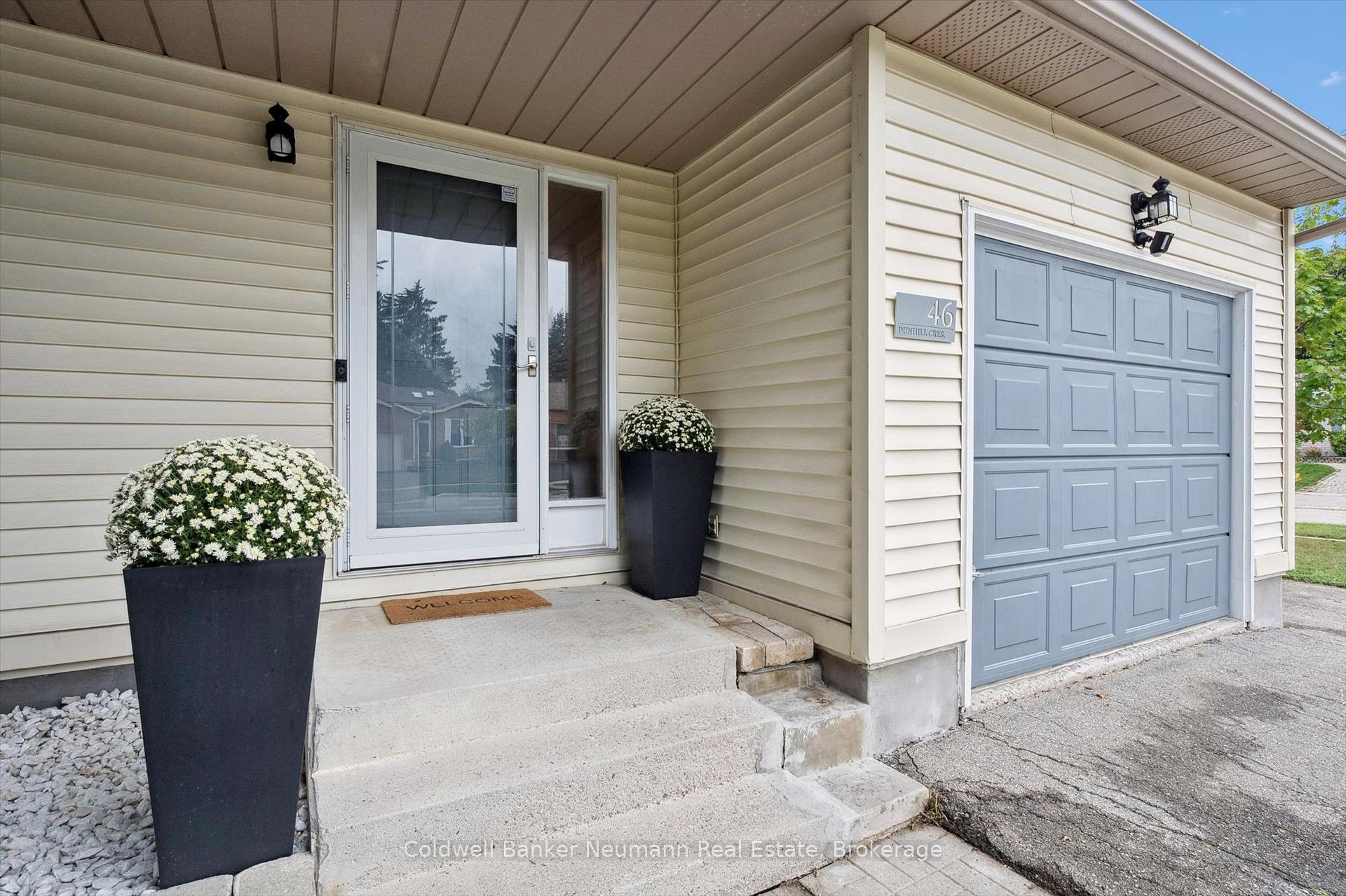 Photo 3 of 46 Dunhill Crescent, Guelph, Willow West/Sugarbush/West Acres — HOMEH