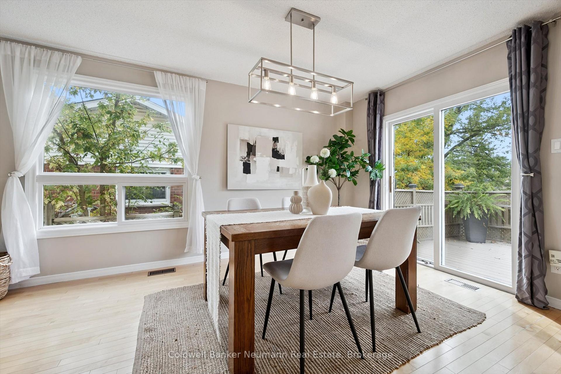 Photo 9 of 46 Dunhill Crescent, Guelph, Willow West/Sugarbush/West Acres — HOMEH