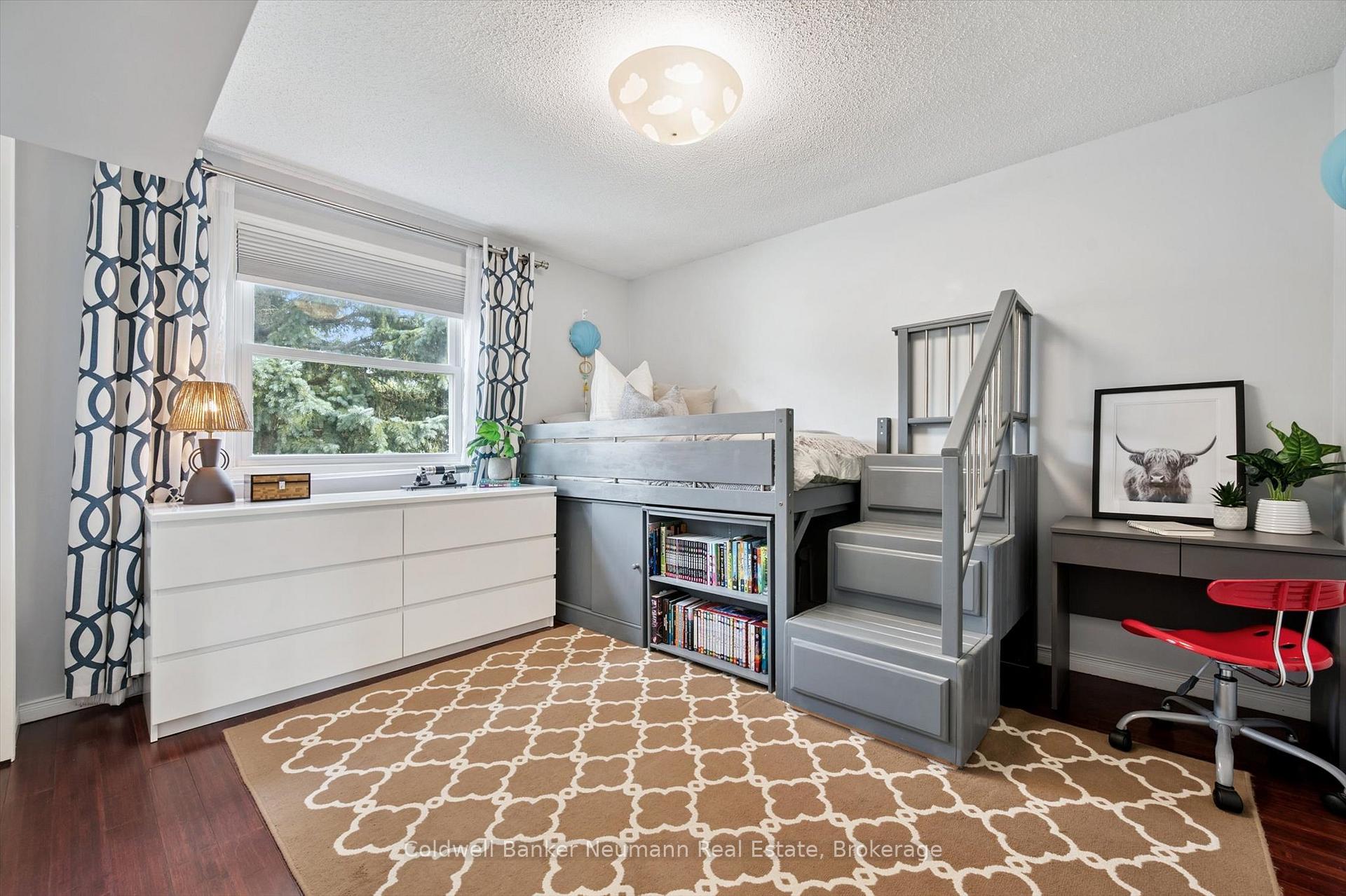 Photo 20 of 46 Dunhill Crescent, Guelph, Willow West/Sugarbush/West Acres — HOMEH
