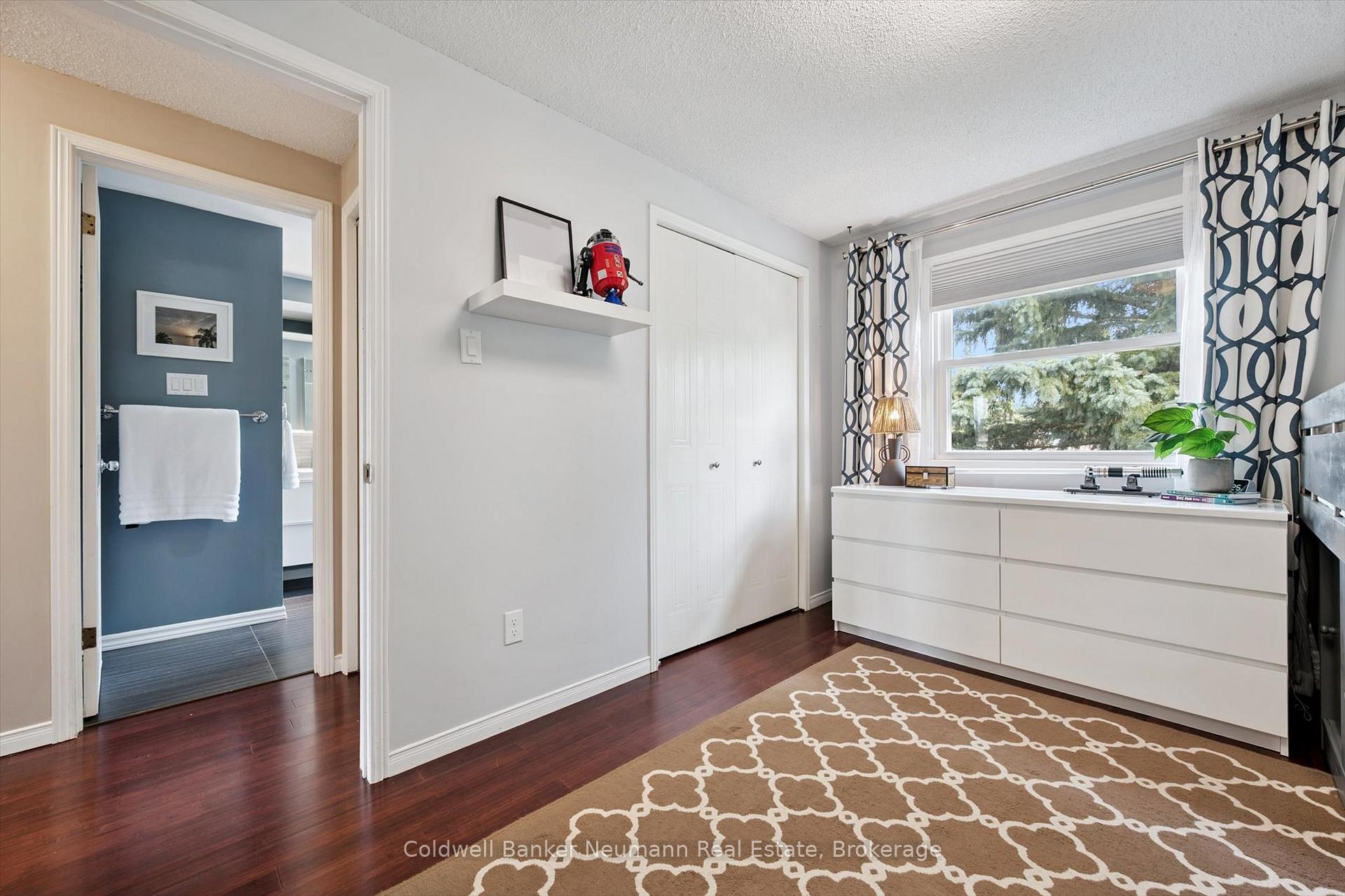 Photo 21 of 46 Dunhill Crescent, Guelph, Willow West/Sugarbush/West Acres — HOMEH