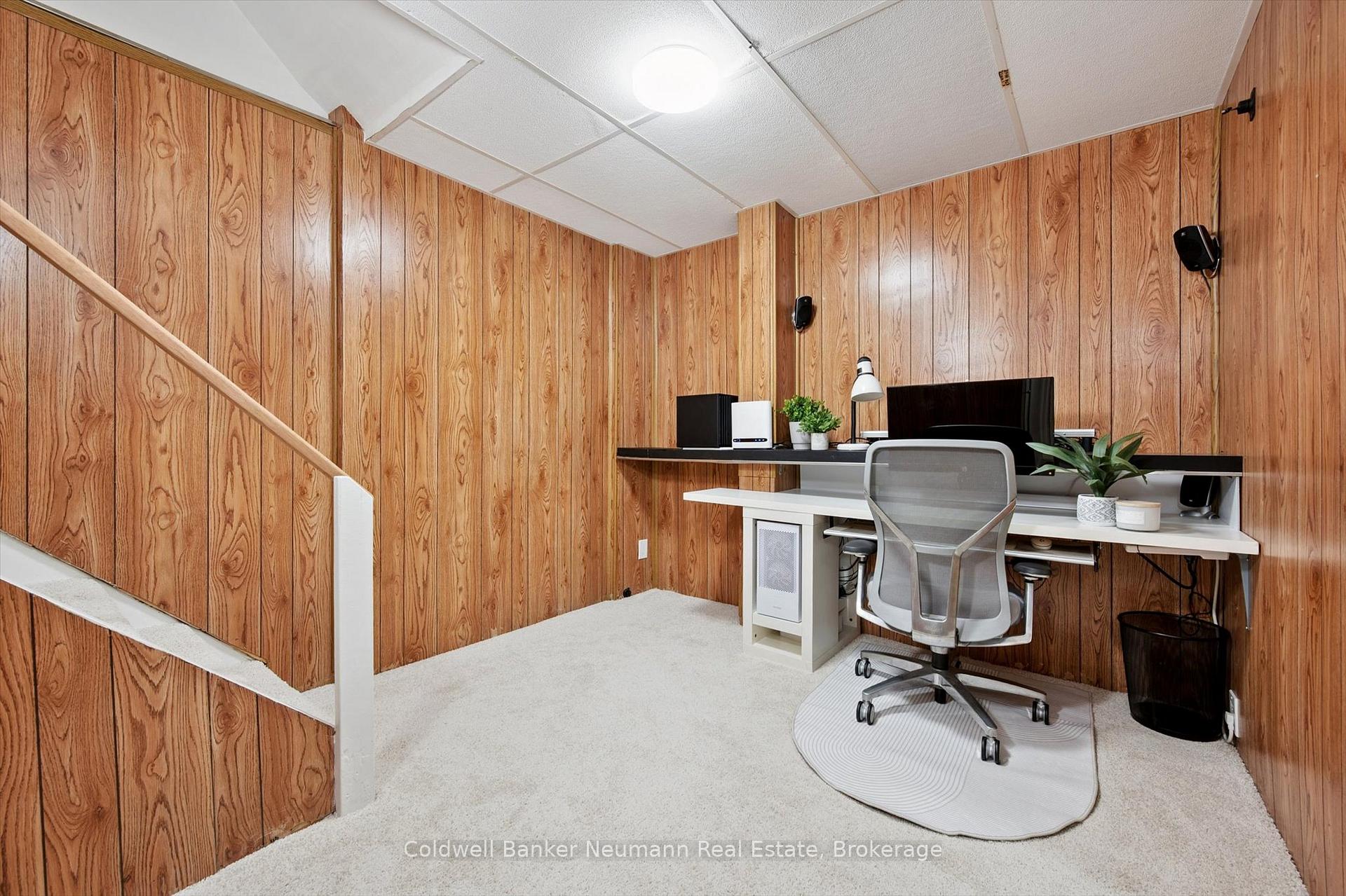 Photo 25 of 46 Dunhill Crescent, Guelph, Willow West/Sugarbush/West Acres — HOMEH