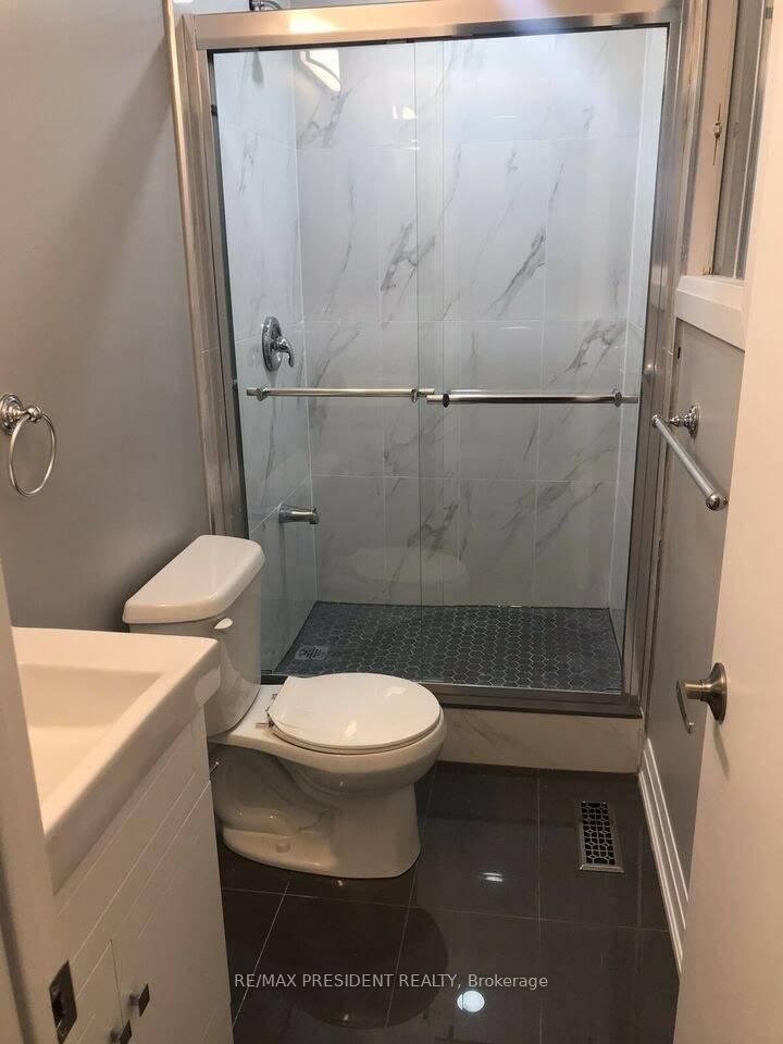 Photo 8 of Unit (Upper), 12 Maitland Street, Brampton, Central Park — HOMEH