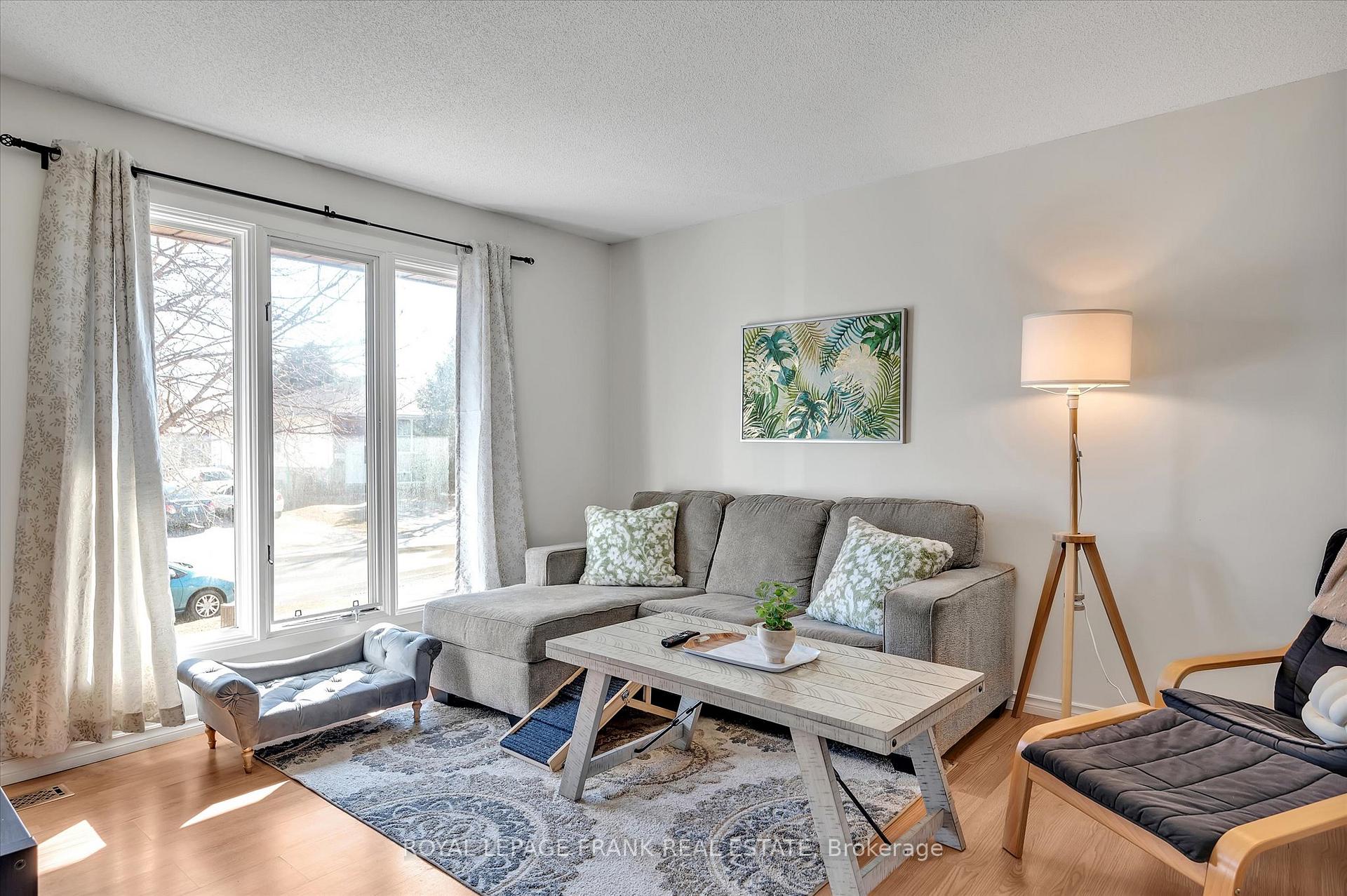 Photo 3 of 2171 Easthill Drive, Peterborough, Ashburnham Ward 4 — HOMEH