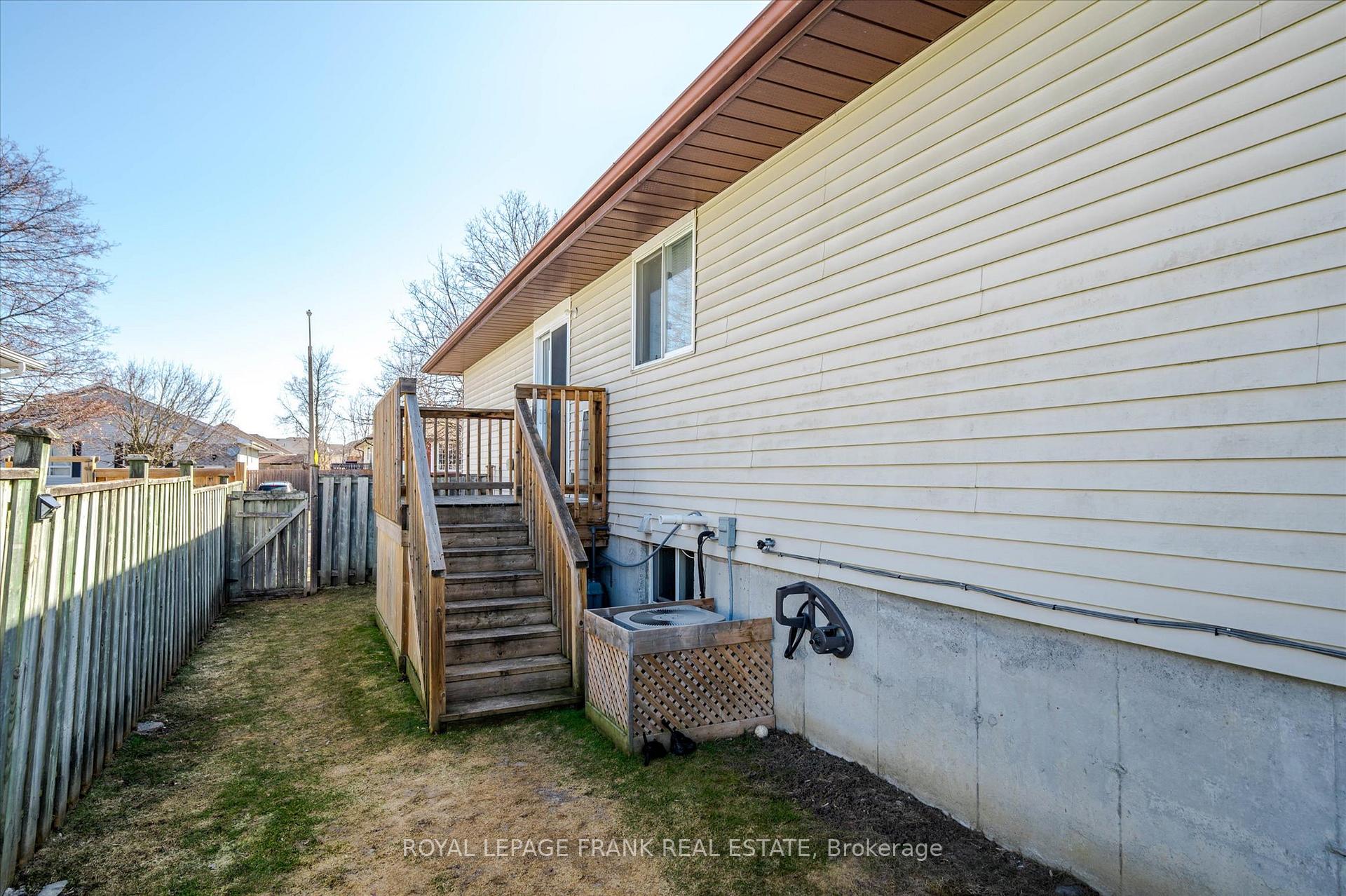 Photo 15 of 2171 Easthill Drive, Peterborough, Ashburnham Ward 4 — HOMEH