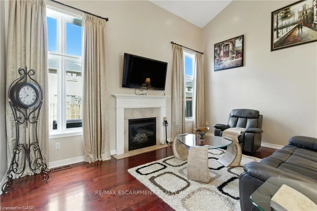 Photo 7 of 11 Silverspring Crescent, Hamilton, Rural Glanbrook — HOMEH