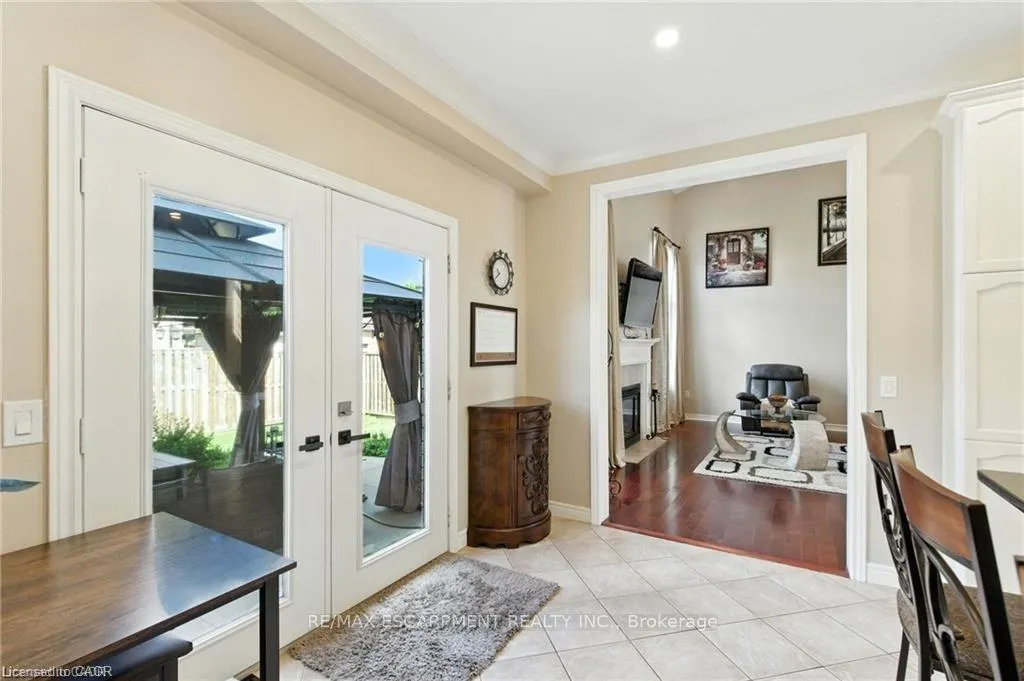 Photo 16 of 11 Silverspring Crescent, Hamilton, Rural Glanbrook — HOMEH