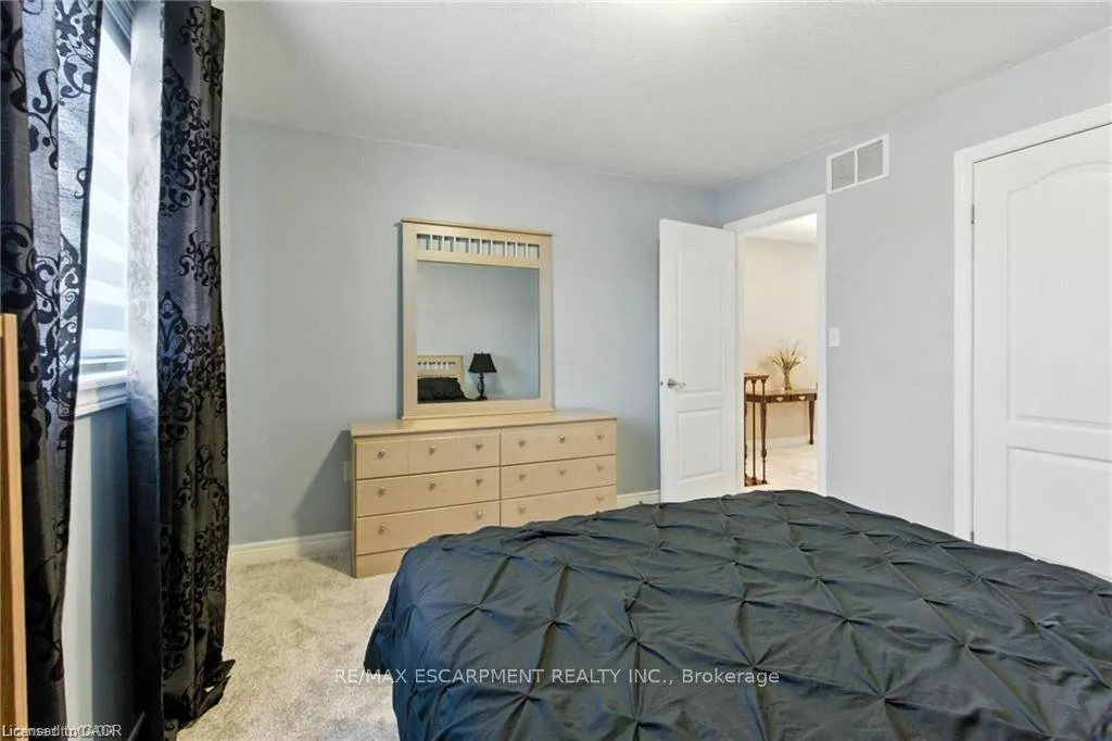 Photo 31 of 11 Silverspring Crescent, Hamilton, Rural Glanbrook — HOMEH