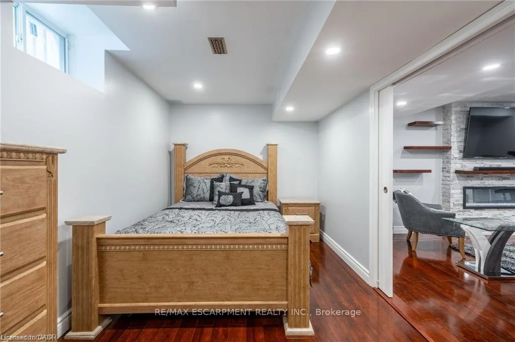 Photo 36 of 11 Silverspring Crescent, Hamilton, Rural Glanbrook — HOMEH