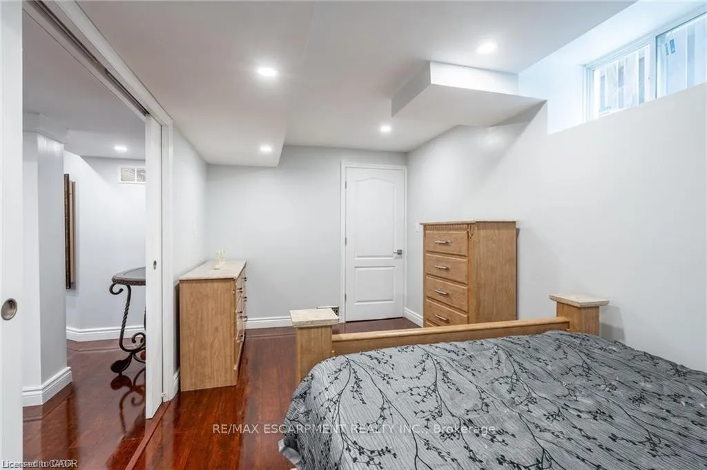 Photo 37 of 11 Silverspring Crescent, Hamilton, Rural Glanbrook — HOMEH