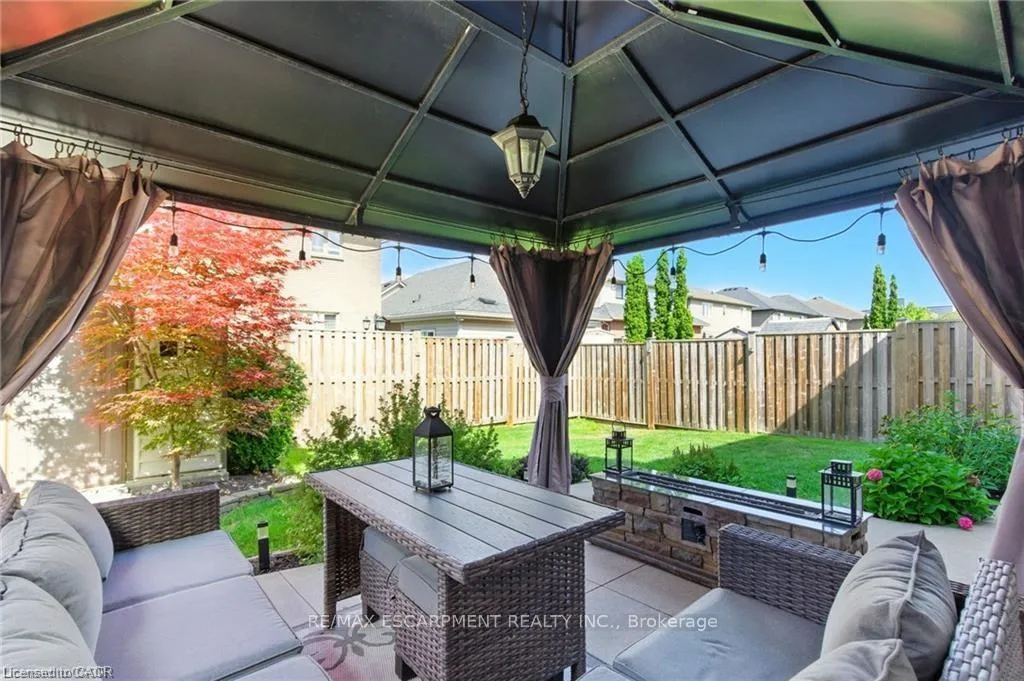 Photo 44 of 11 Silverspring Crescent, Hamilton, Rural Glanbrook — HOMEH
