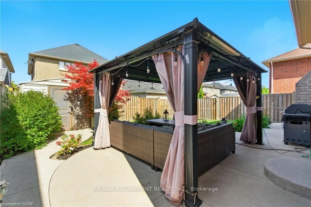 Photo 45 of 11 Silverspring Crescent, Hamilton, Rural Glanbrook — HOMEH