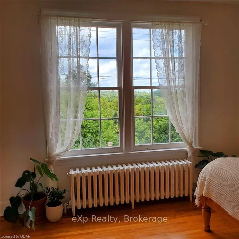 Photo 9 of 21 Dormie Lane, Guelph, Dovercliffe Park/Old University — HOMEH