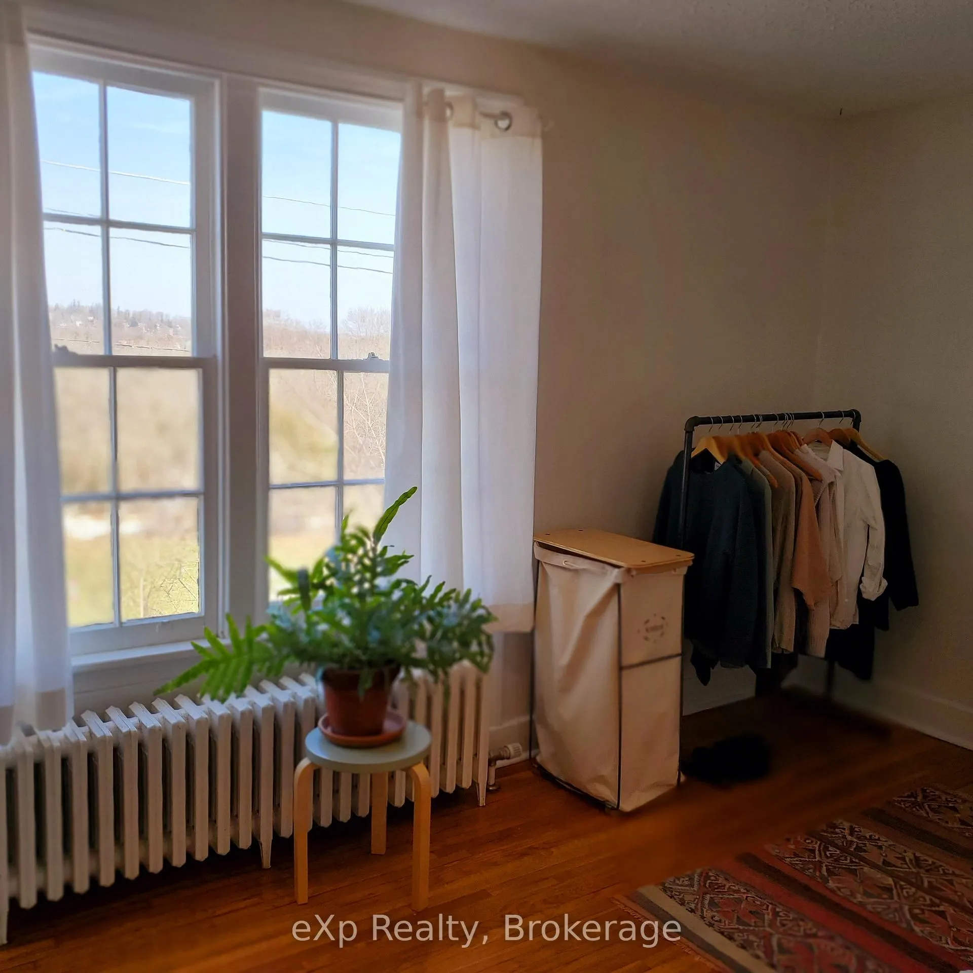 Photo 10 of 21 Dormie Lane, Guelph, Dovercliffe Park/Old University — HOMEH
