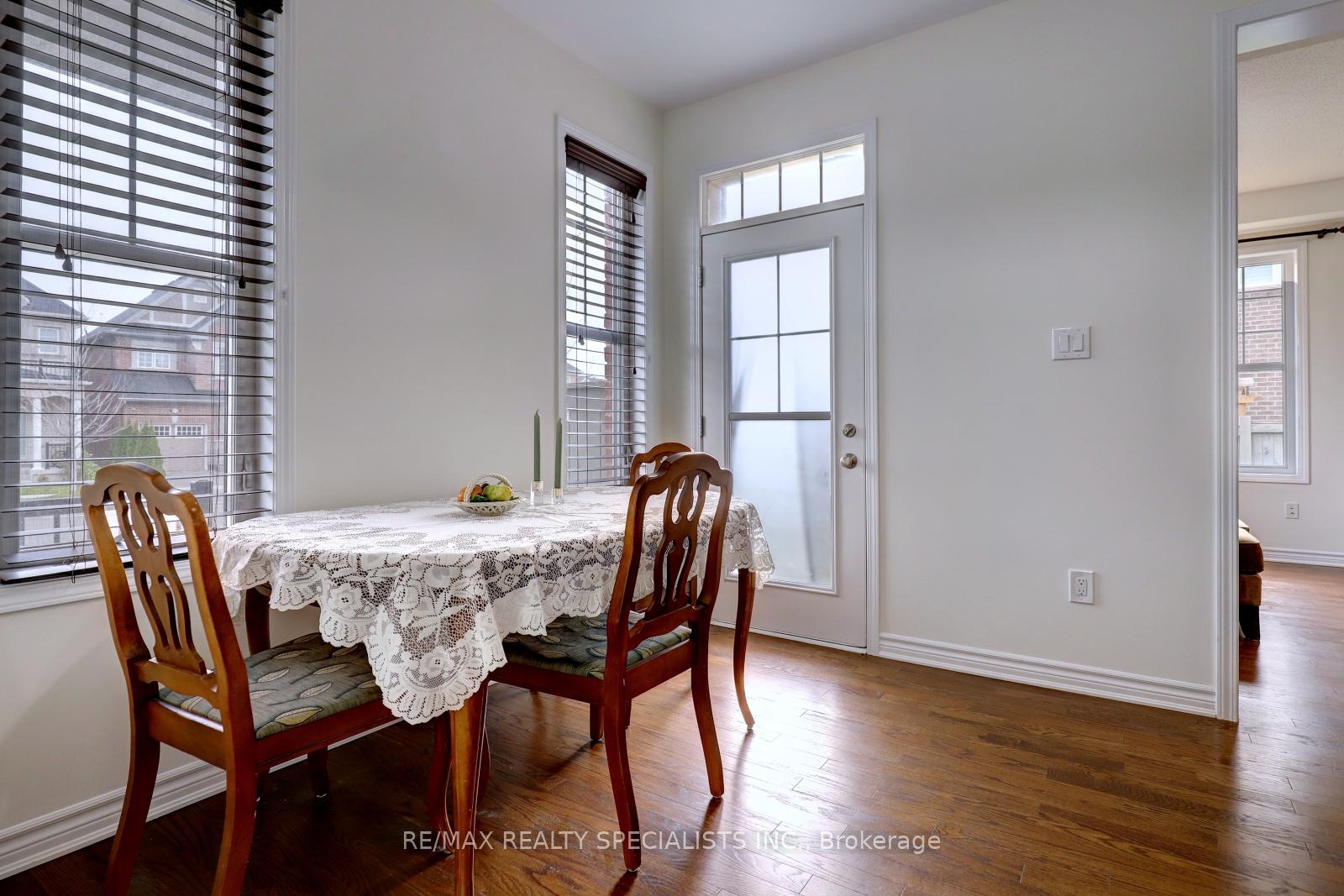 Photo 9 of 404 Clarkson Gate, Milton, Ford — HOMEH