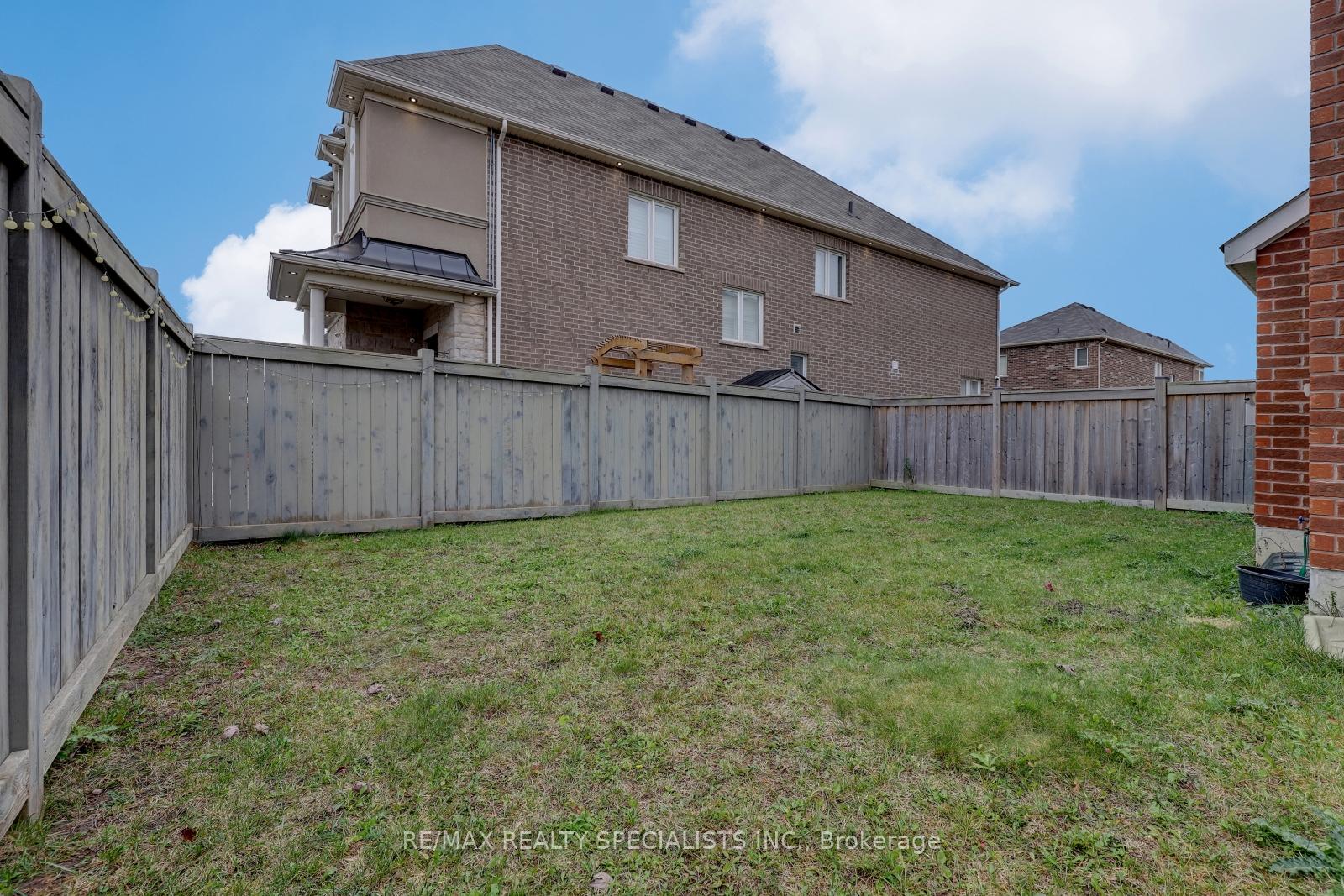 Photo 39 of 404 Clarkson Gate, Milton, Ford — HOMEH