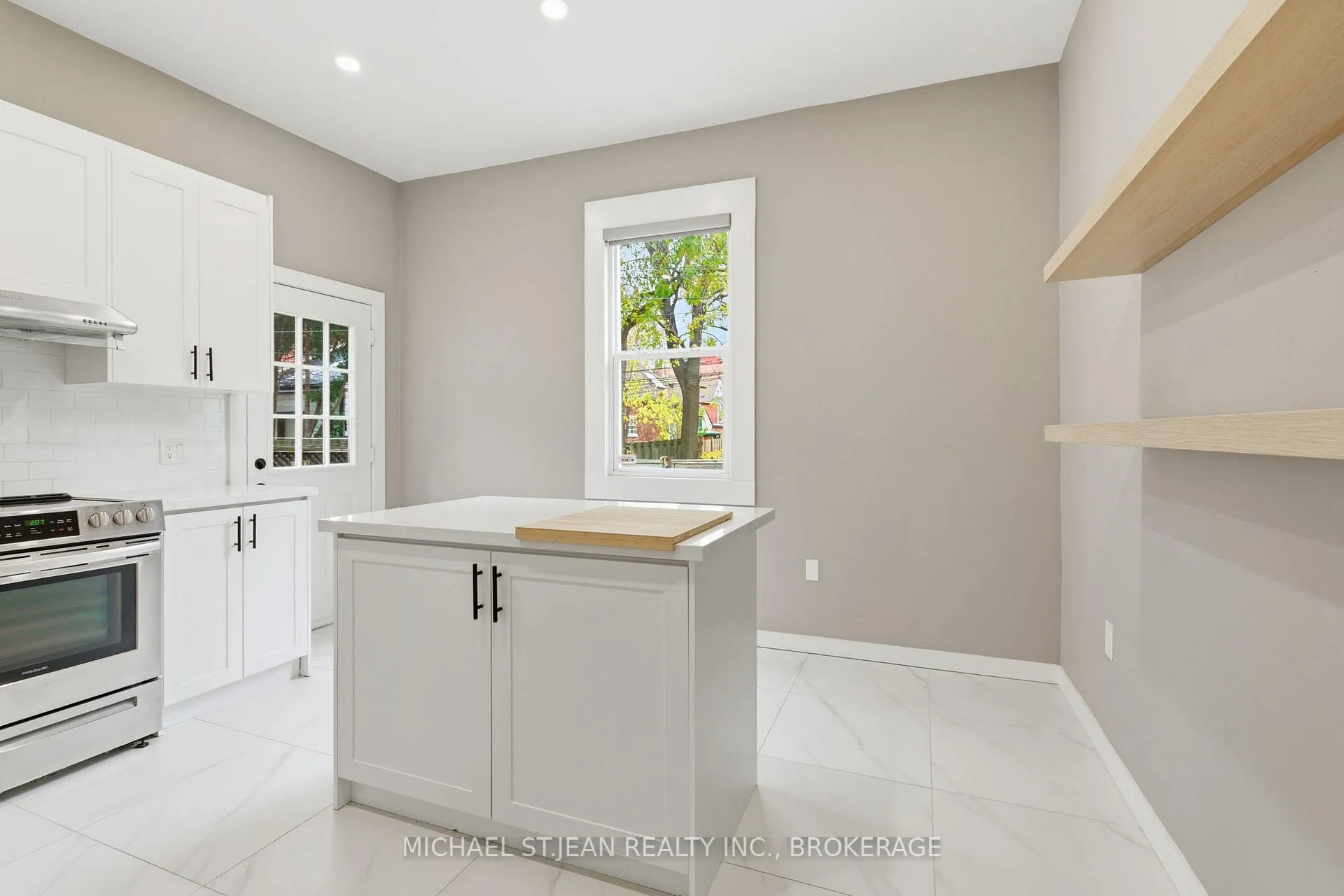 Photo 13 of 273 Robert Street, Hamilton, Beasley — HOMEH