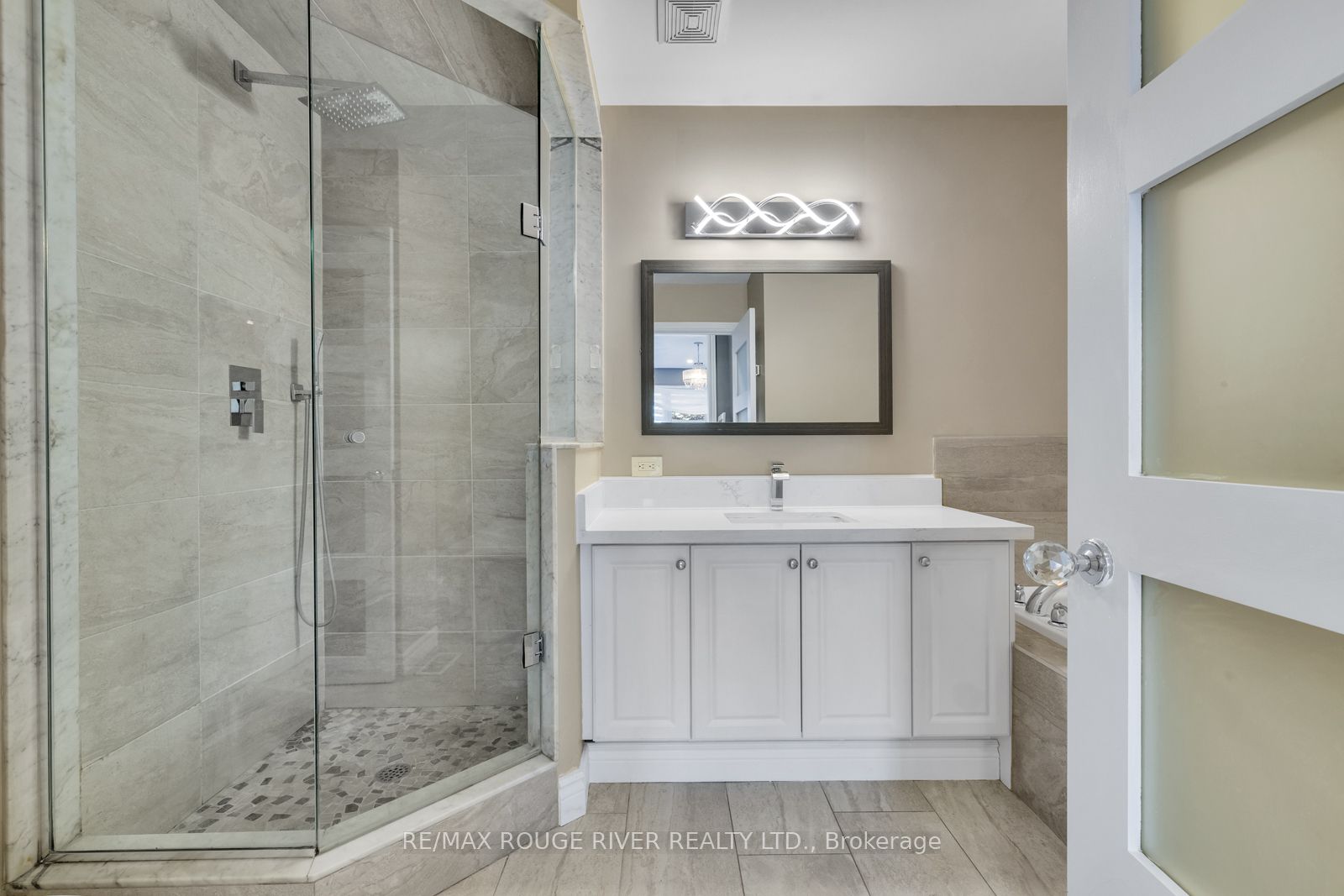 Photo 67 of 54 Erskine Drive, Clarington, Newcastle — HOMEH