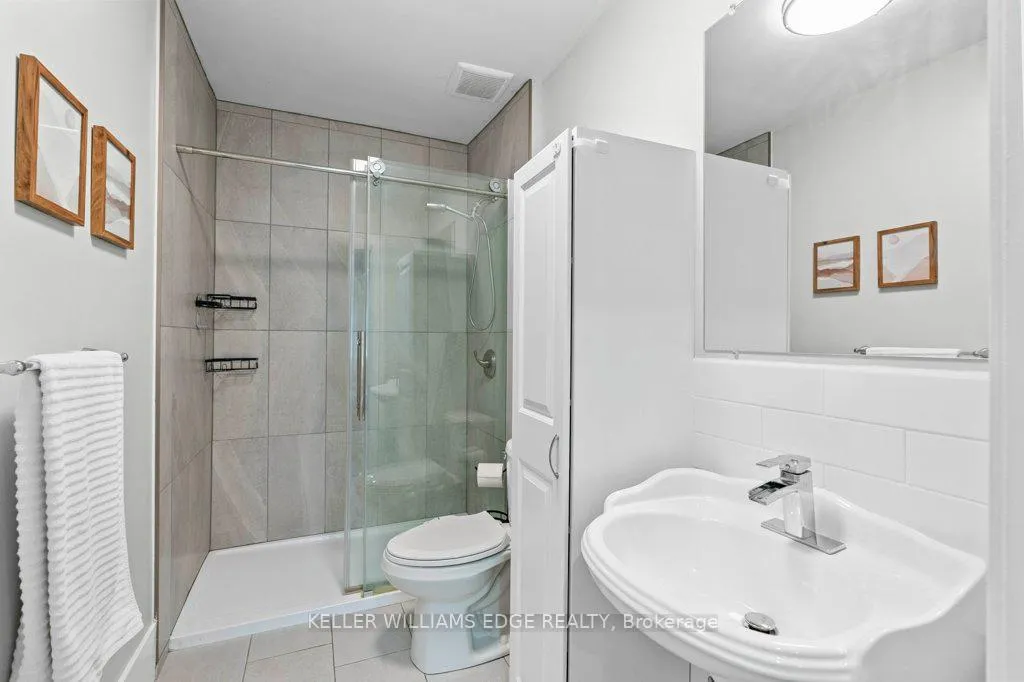 Photo 18 of 18 Park Row N, Hamilton, Crown Point — HOMEH
